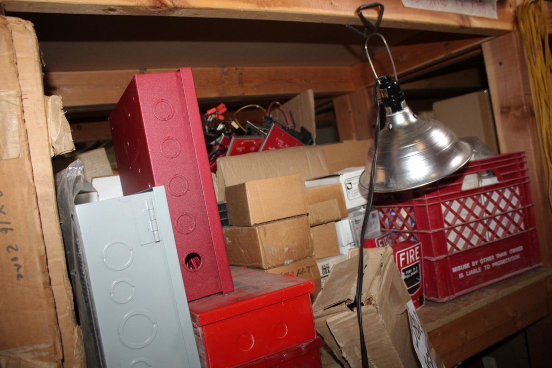 LARGE QUANTITY OF FIRE SAFETY COMPONENTS ON SHELF - Image 3 of 7