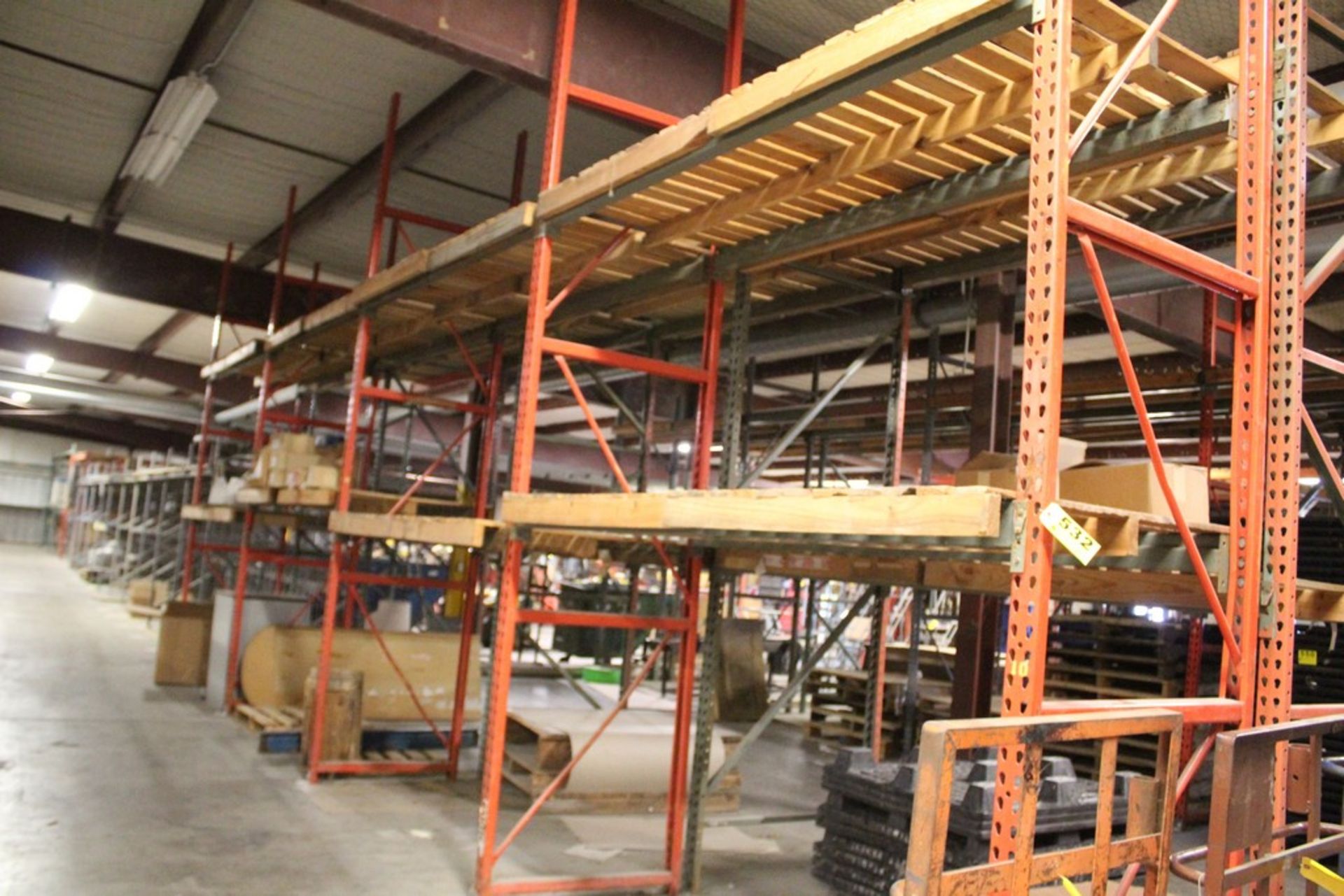 (4) SECTIONS HEAVY DUTY ADJUSTABLE PALLET RACK