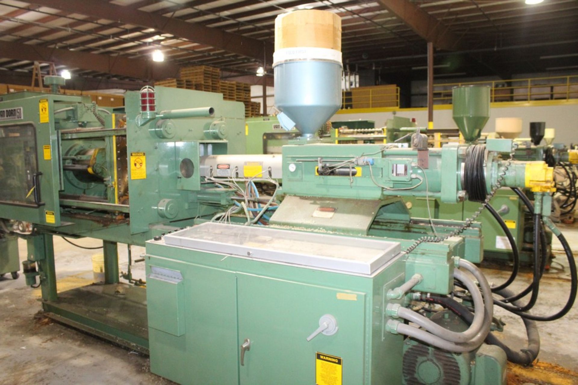 VAN DORN 150 TON 9 OZ, MODEL 150-RS-9 PLASTIC INJECTION MOLDING MACHINE S/N 881510-3 WITH PATHFINDER - Image 3 of 7