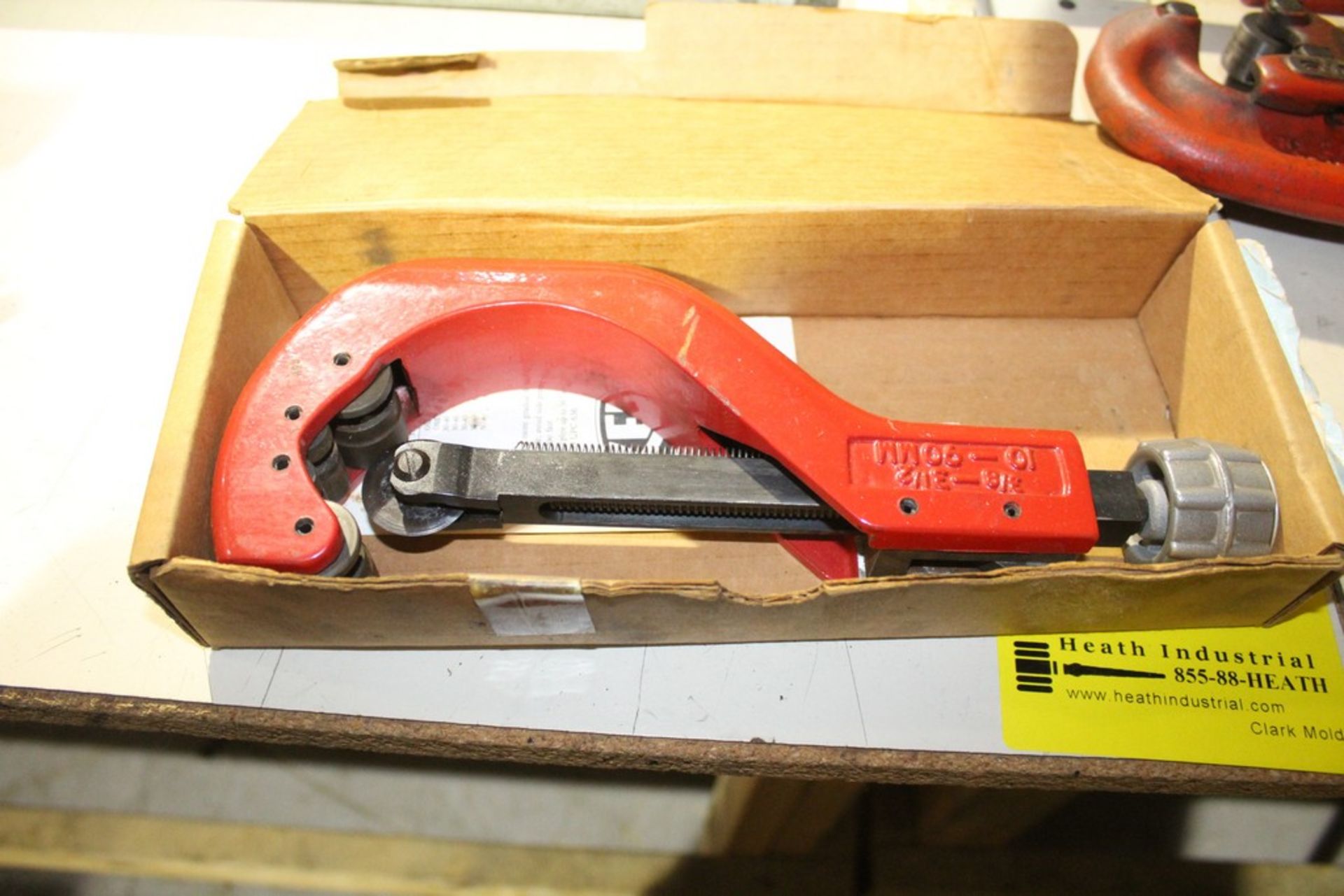 REED TCPQ3 3/8" - 3 1/2" PLASTIC TUBING CUTTER - Image 2 of 2