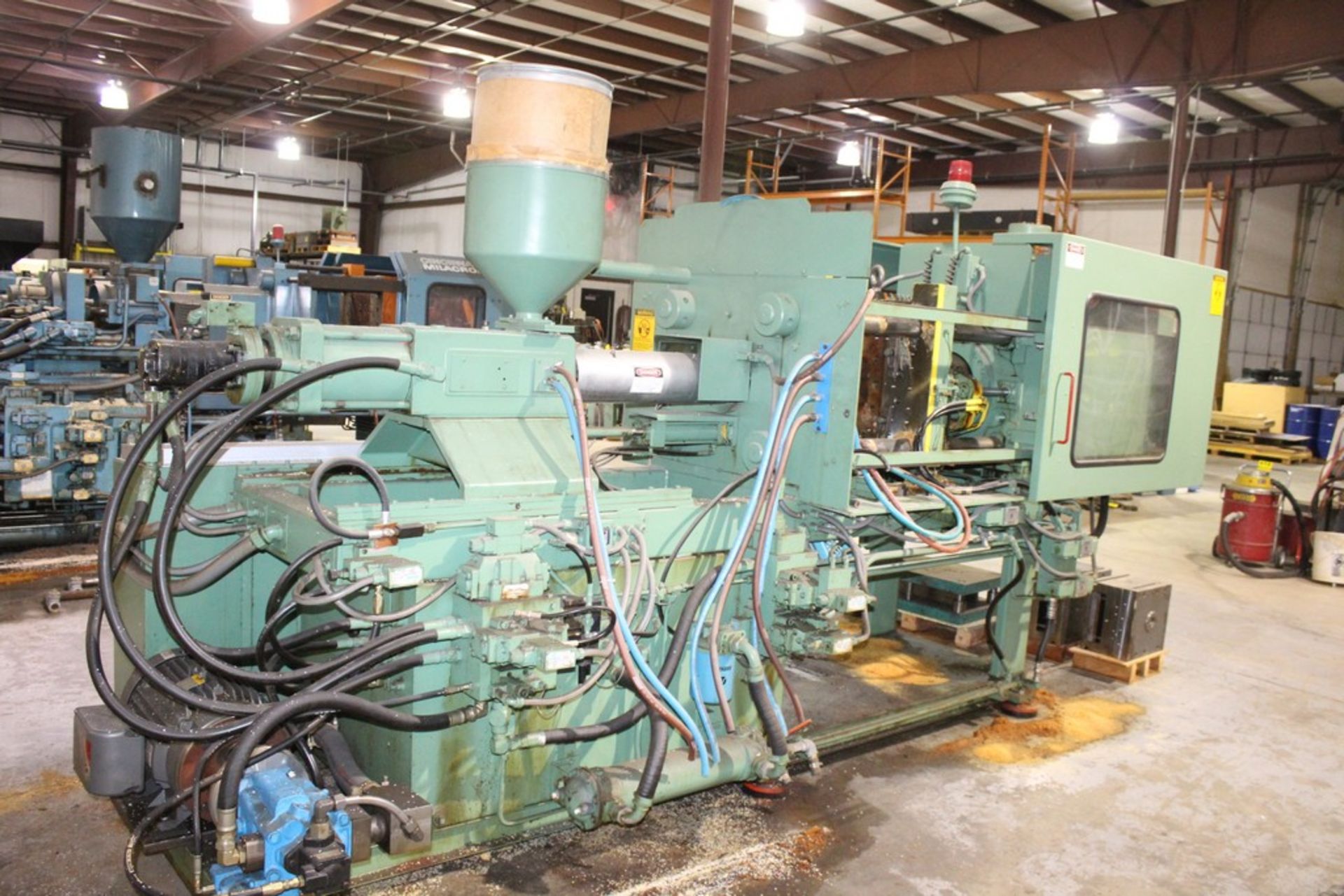 VAN DORN 110 TON 6.5 OZ MODEL 110-RS-6.5 PLASTIC INJECTION MOLDING MACHINE S/N 851120-3 WITH - Image 5 of 7