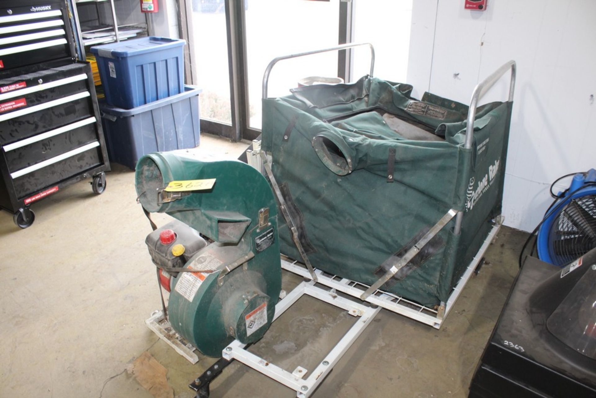 WOODLAND POWER "CYLCONE RAKE" LEAF COLLECTOR SYSTEM, WITH TECUMSEH 5.0HP GAS POWERED BLOWER AND