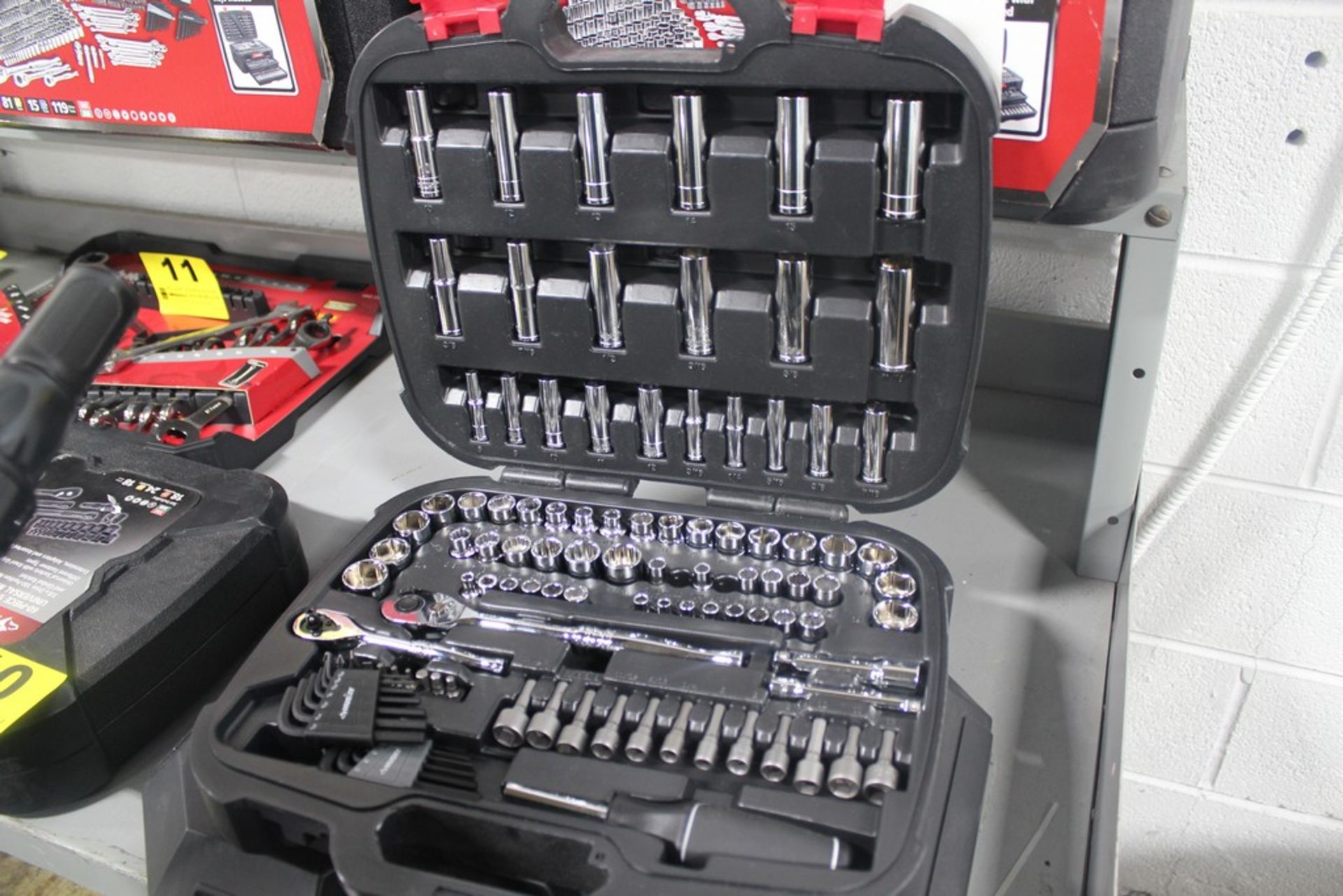 HUSKY 111 PIECE MECHANICS TOOL SET, 1/4" & 3/8" DRIVES, SAE AND METRIC, MODEL NO. 622-476( - Image 2 of 2