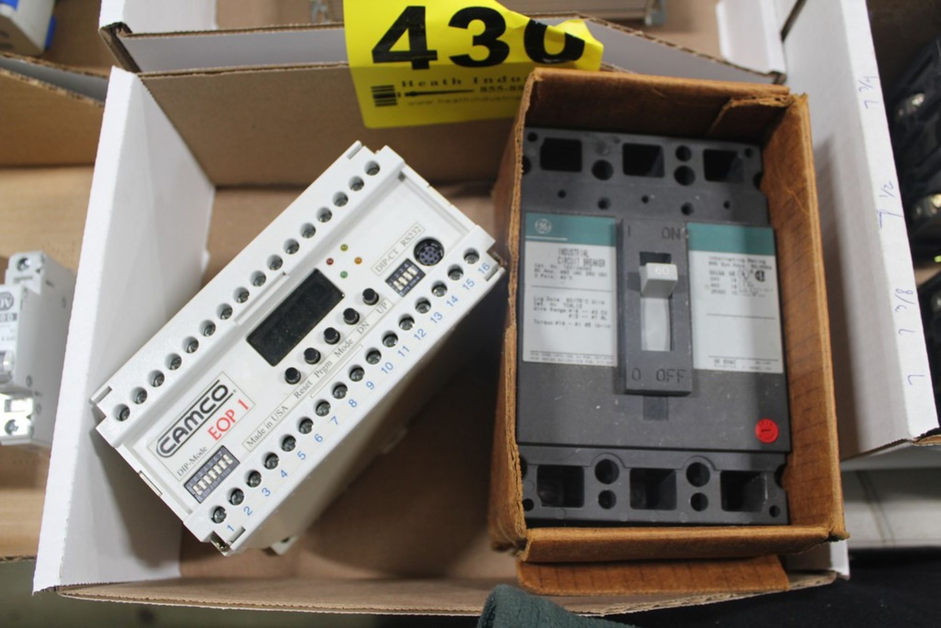 CAMCO MODEL EOP1-P6-SA-0117 CONTROL MODULE AND GE INDUSTRIAL CIRCUIT BREAKER MODEL TED134060