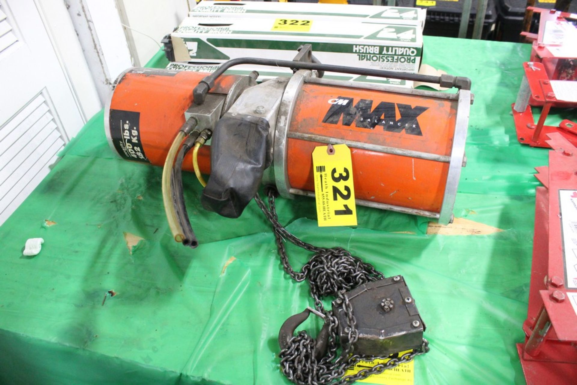 CM MAX BALANCER, MODEL 0945, PNEUMATIC HOIST, 400LB. CAP.