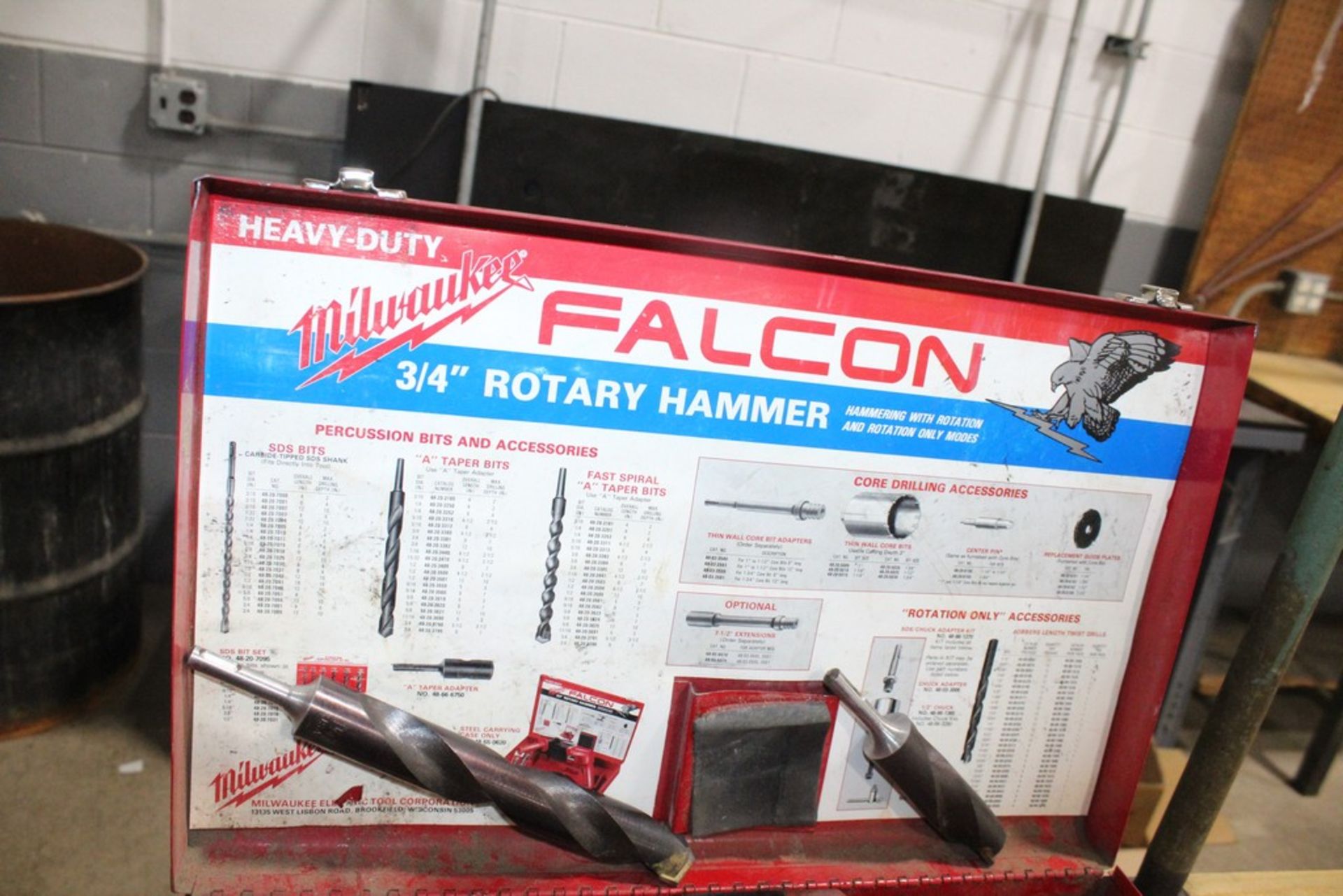 MILWAUKEE FALCON 3/4" ROTARY HAMMER WITH BITS - Image 2 of 3