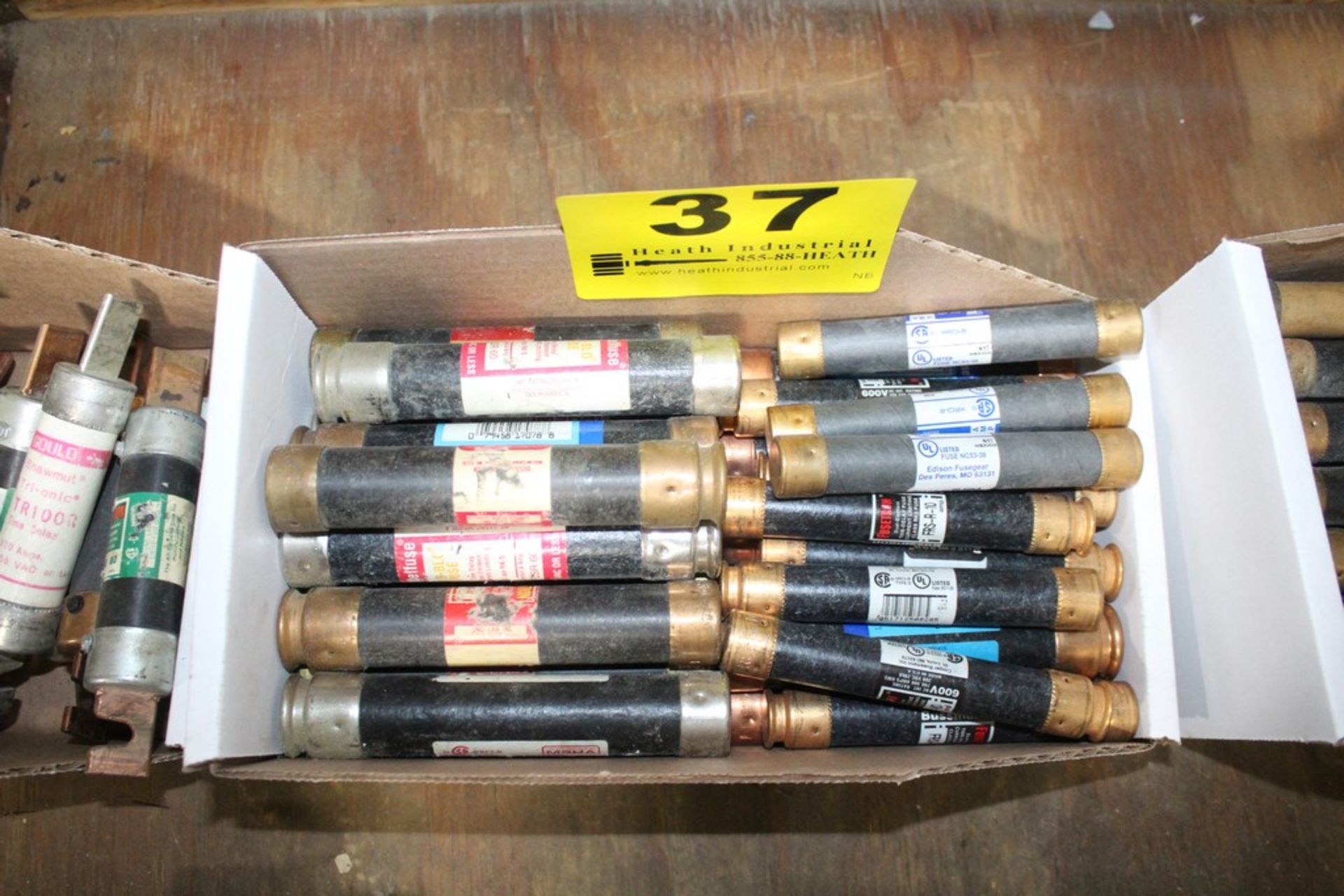 ASSORTED FUSES