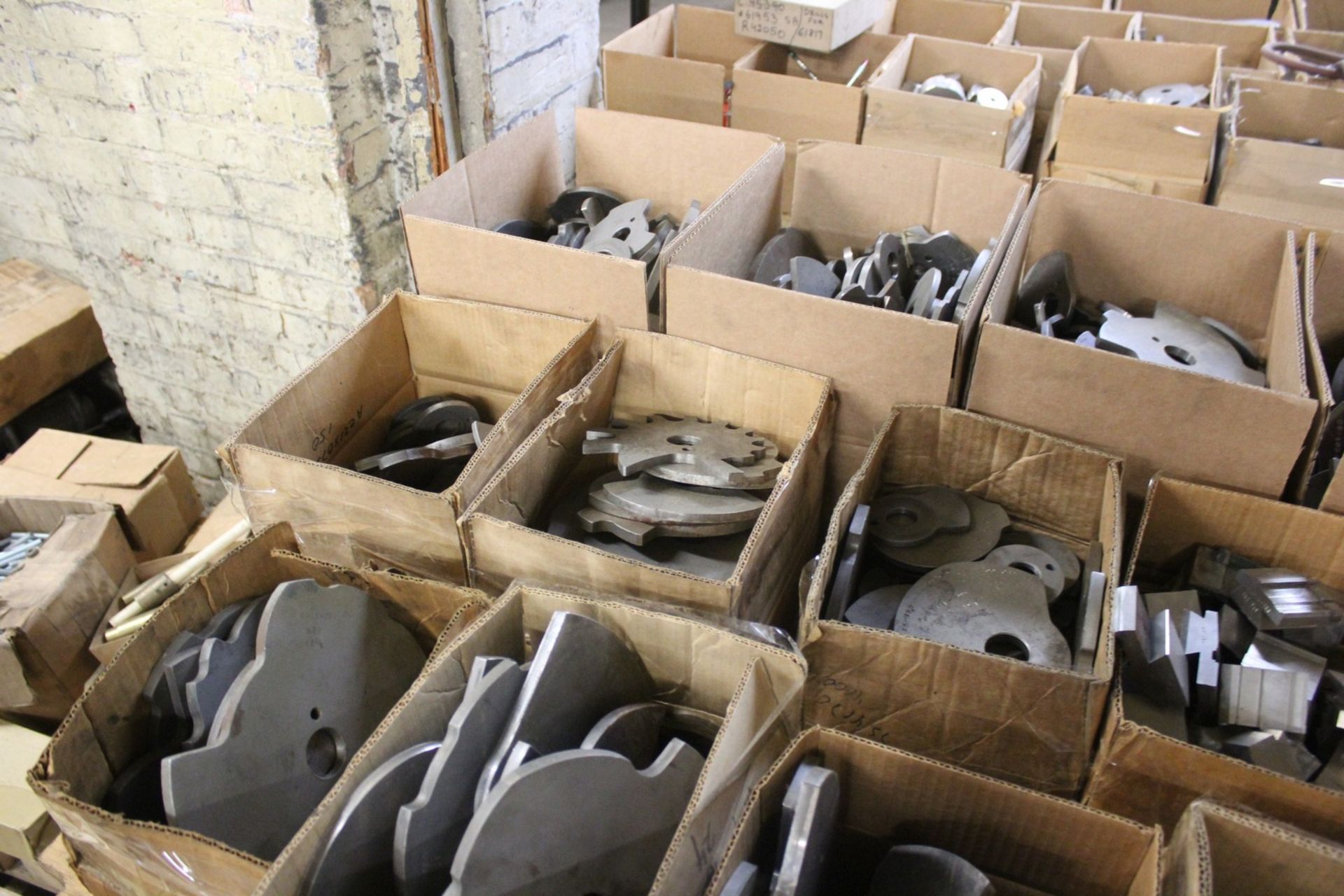 (25) BOXES OF CAMS AND HIGH SPEED STEEL CUTTERS - Image 4 of 4