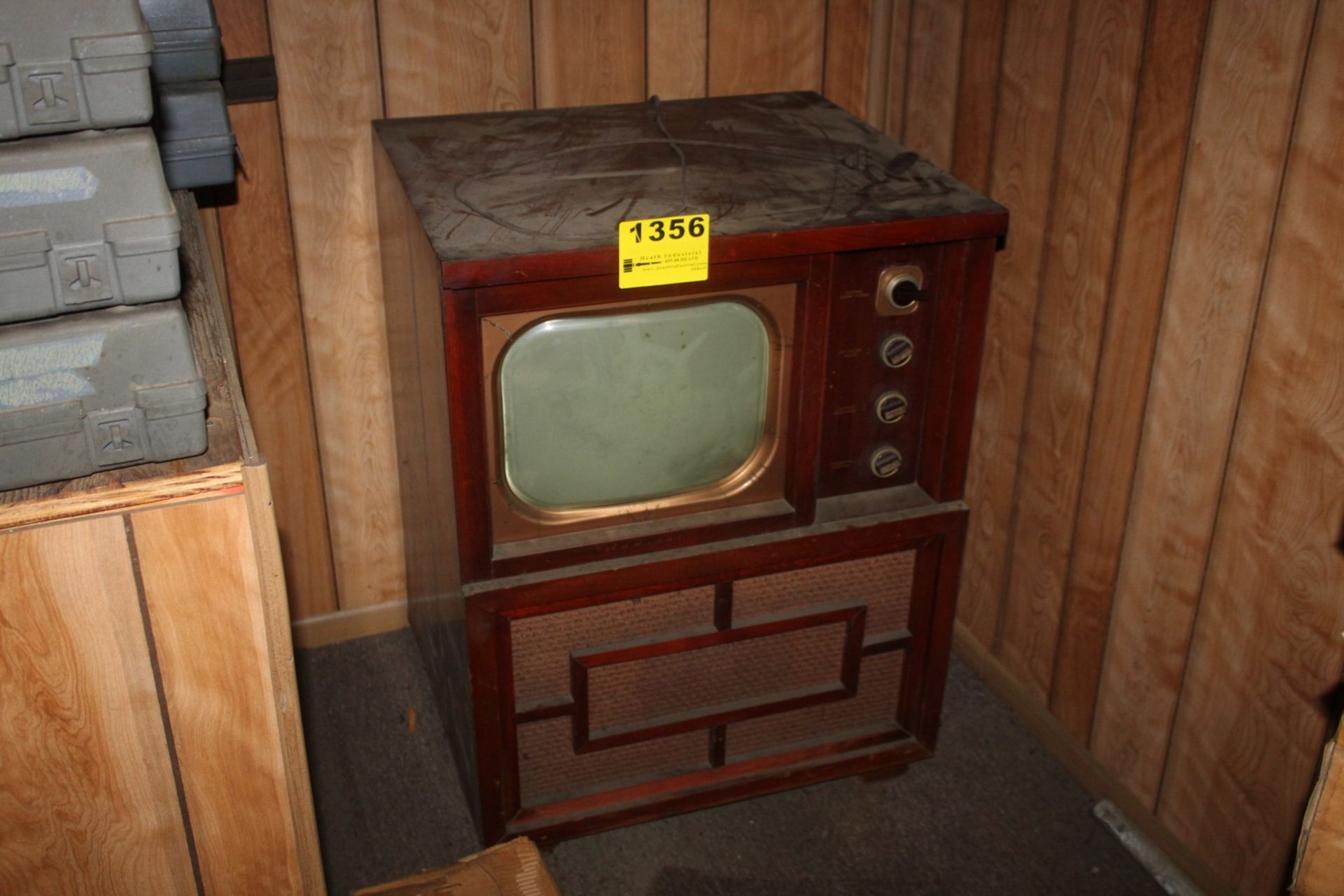 VINTAGE ADMIRAL TV