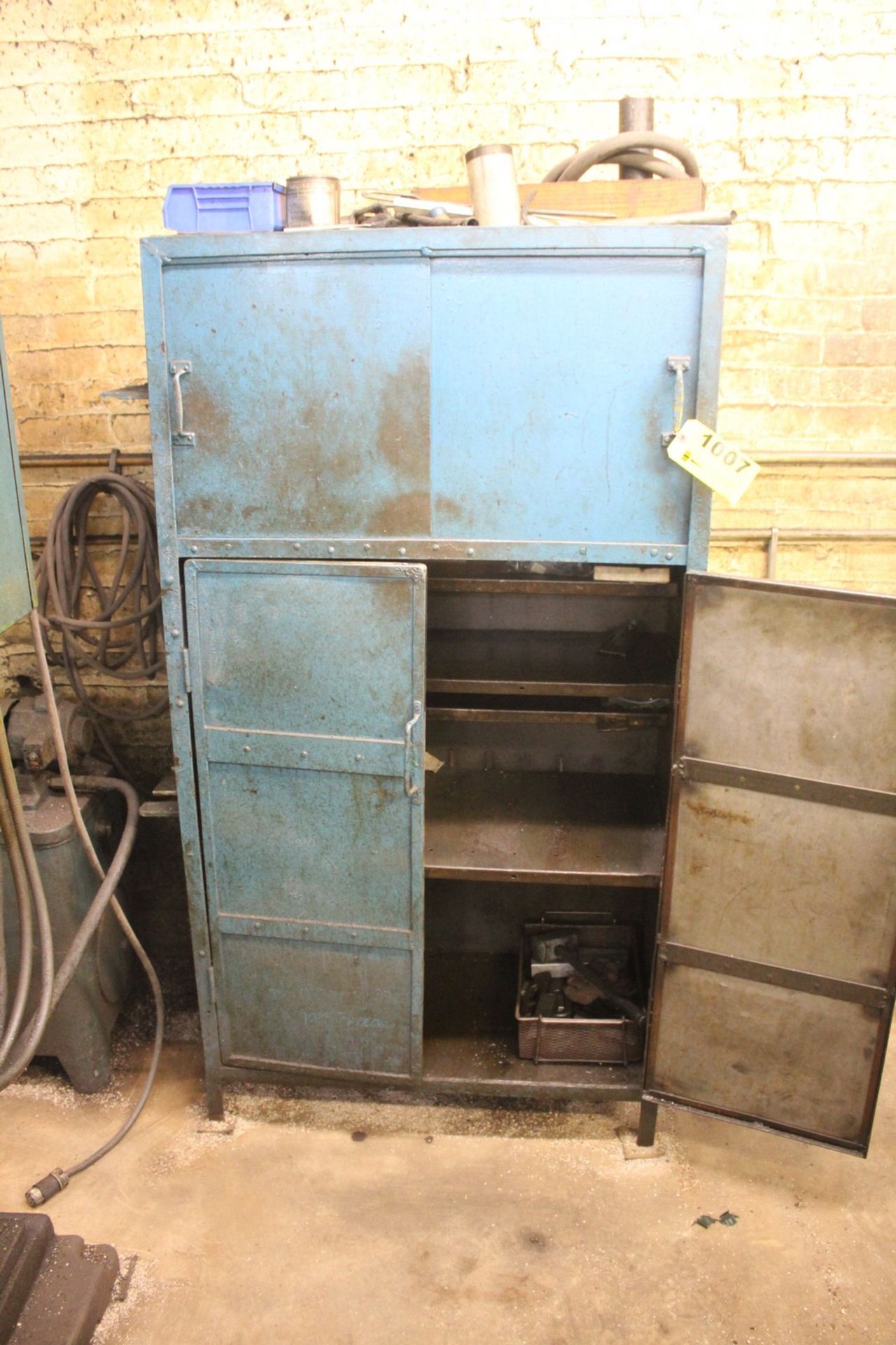 STEEL STORAGE CABINET