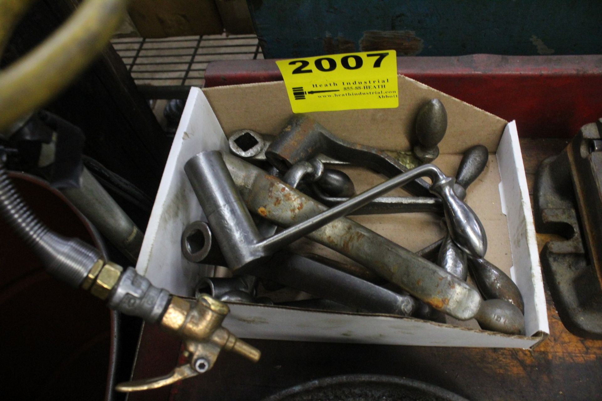 ASSORTED VISE HANDLES