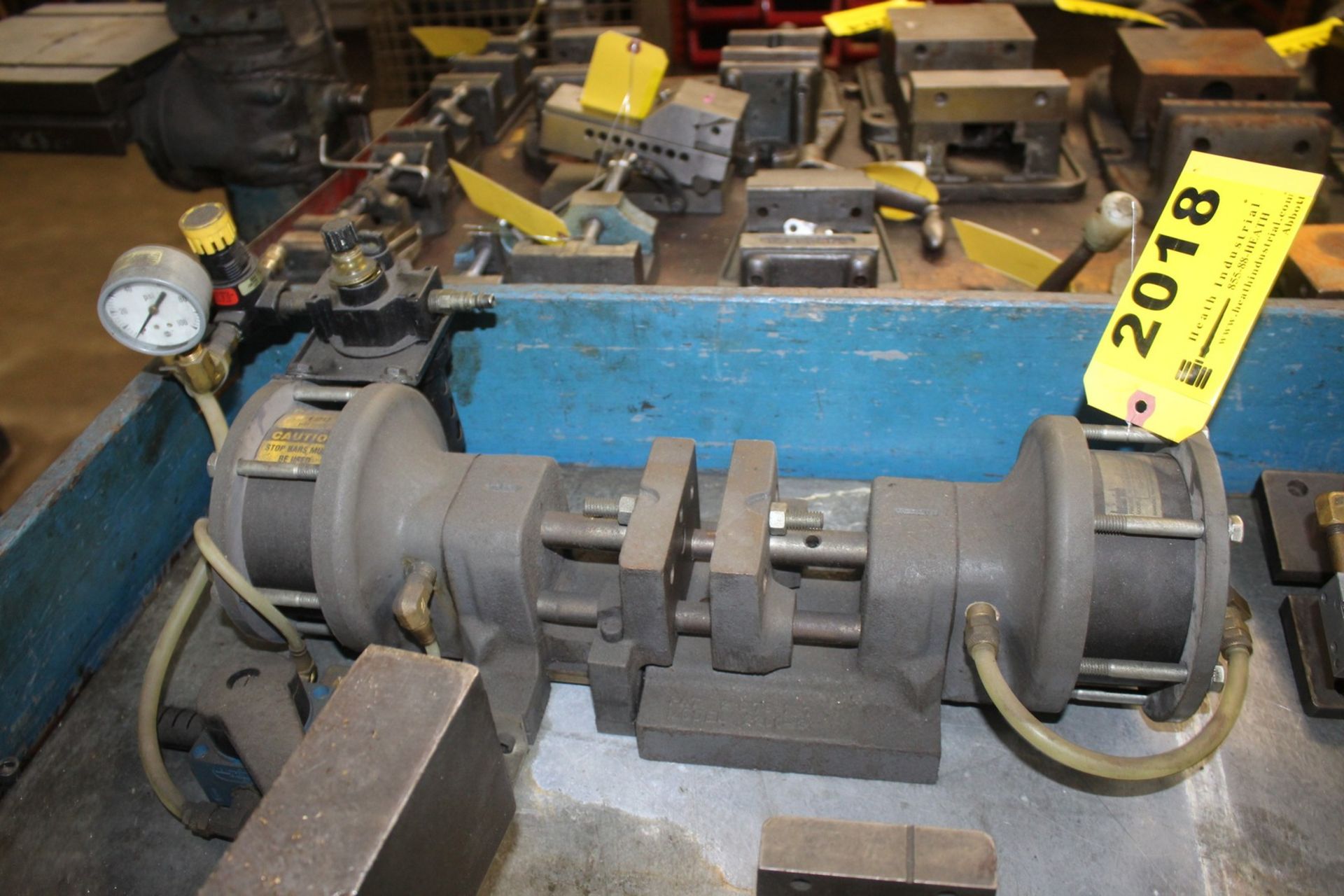 HEINRICH 4" PNEUMATIC VISE