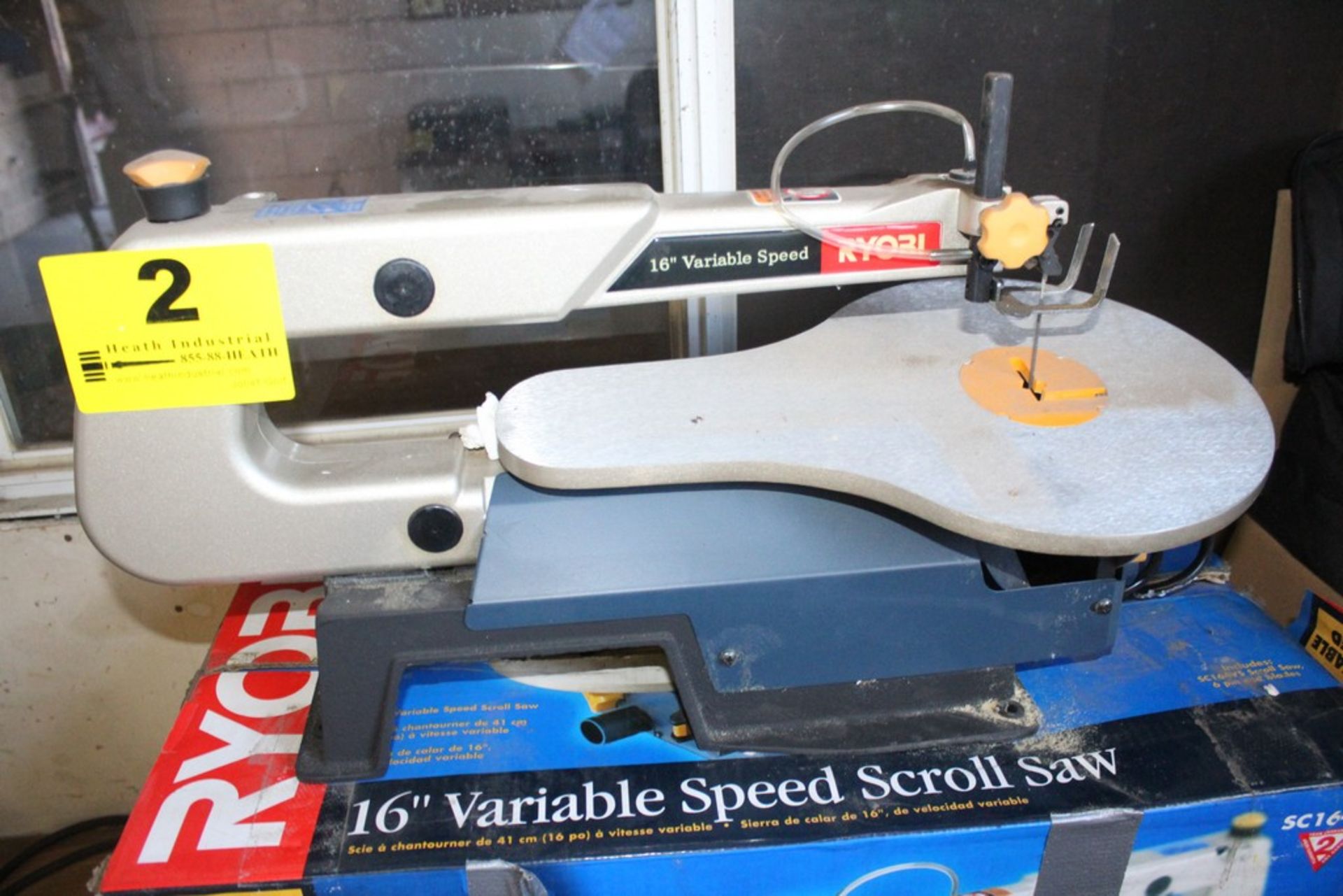 RYOBI 16" VARIABLE SPEED SCROLL SAW - Image 2 of 2