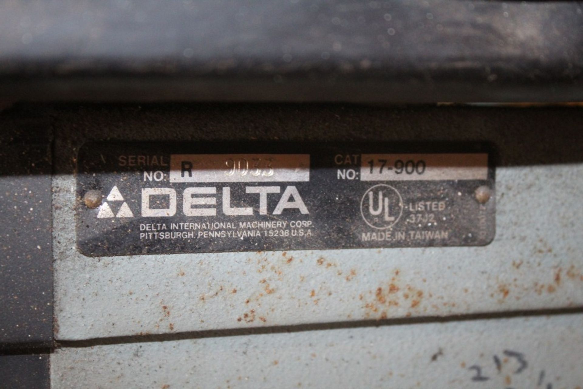 DELTA NO. 17-900 16.5" FLOOR STANDING DRILL PRESS, 12" X 12" TABLE, 12 SPEEDS (250-3,000 RPM), - Image 3 of 4