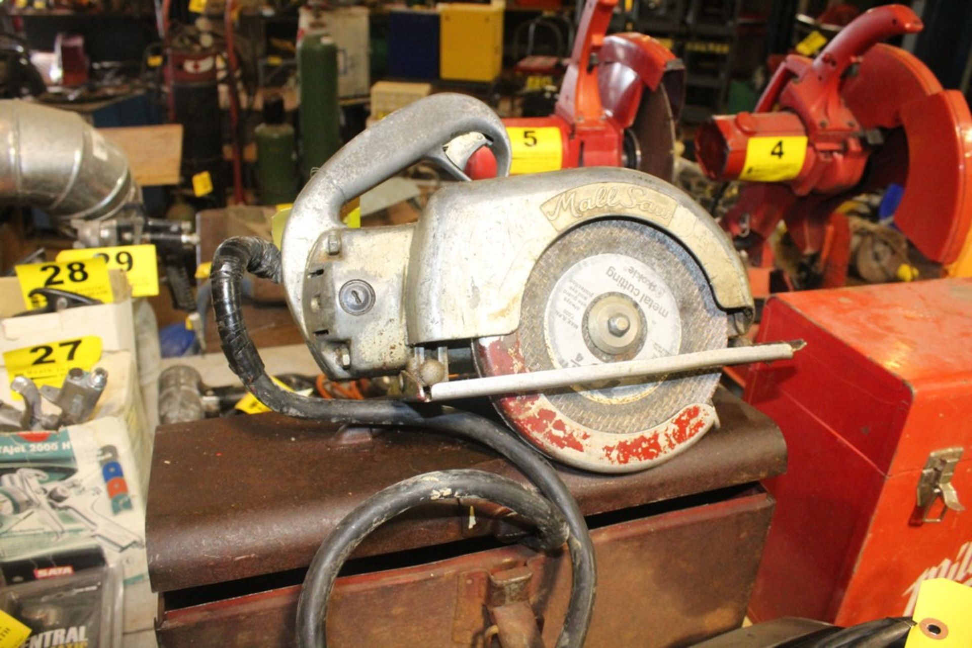 MALL SAW MODEL 710 7-1/4" CIRCULAR SAW