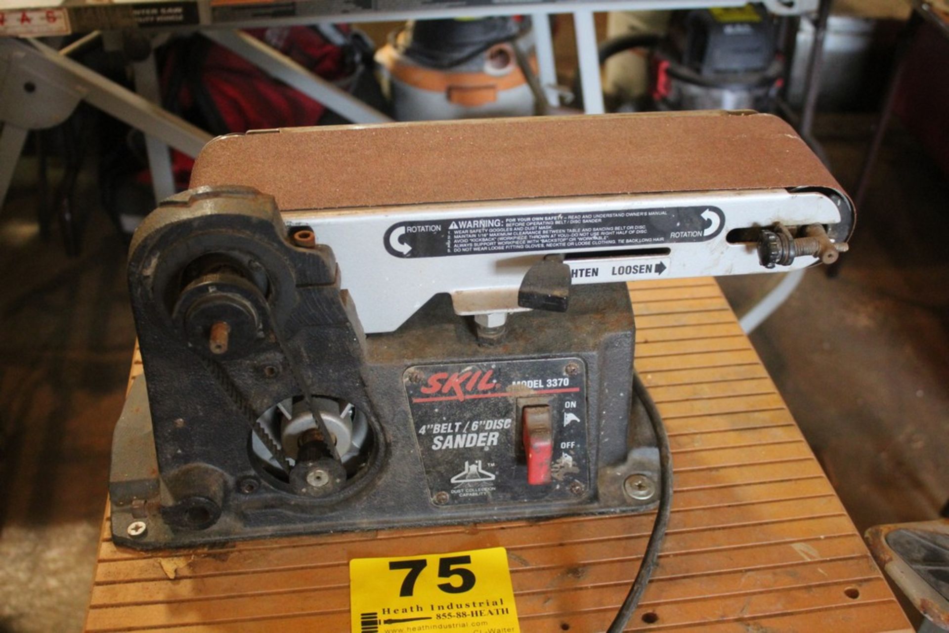 SKIL MODEL 3370 4" BELT / 6" DISC SANDER WITH BENCH - Image 2 of 2