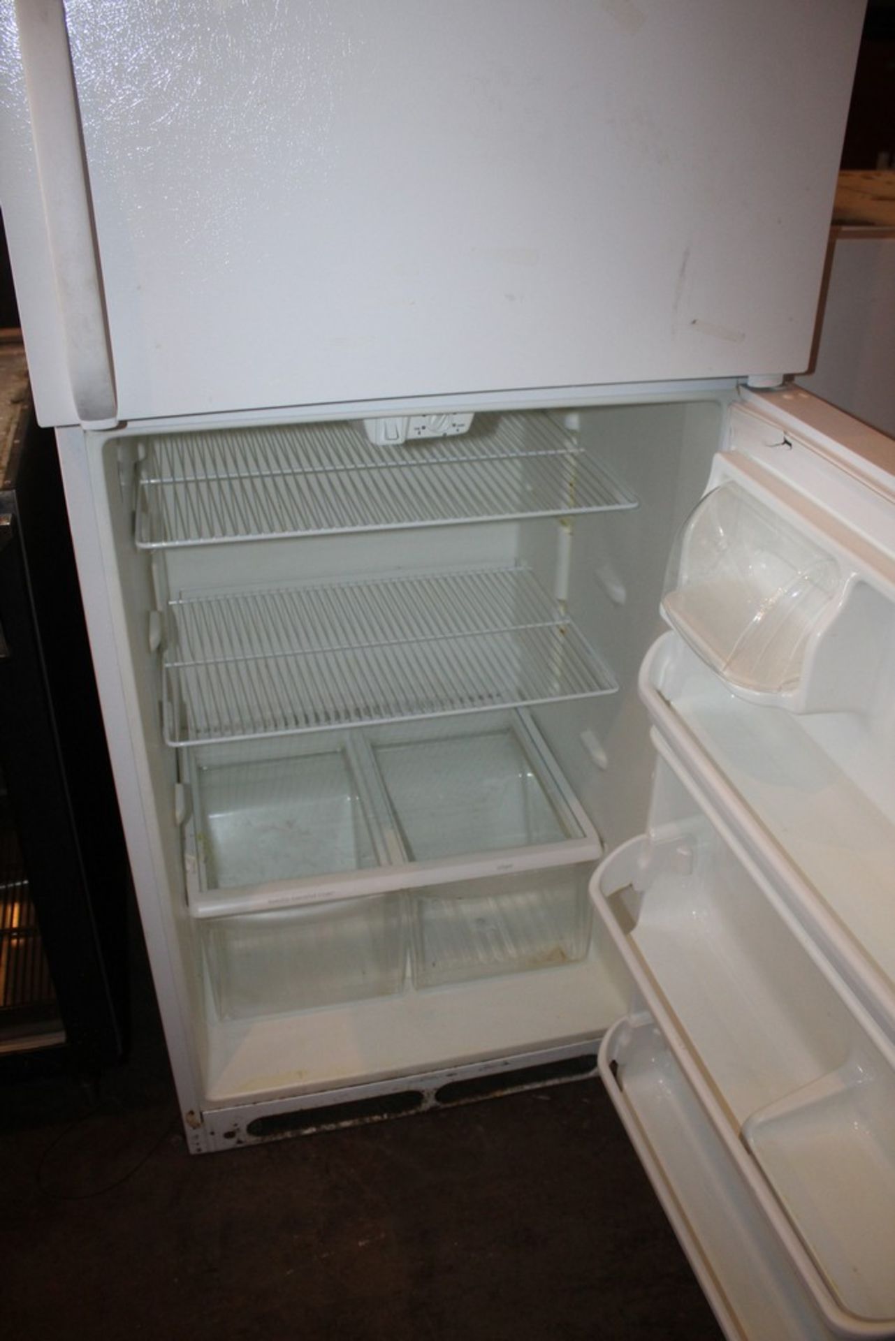 FRIDGIDAIRE REFRIDGERATOR / FREEZER, 30" W - Image 2 of 2