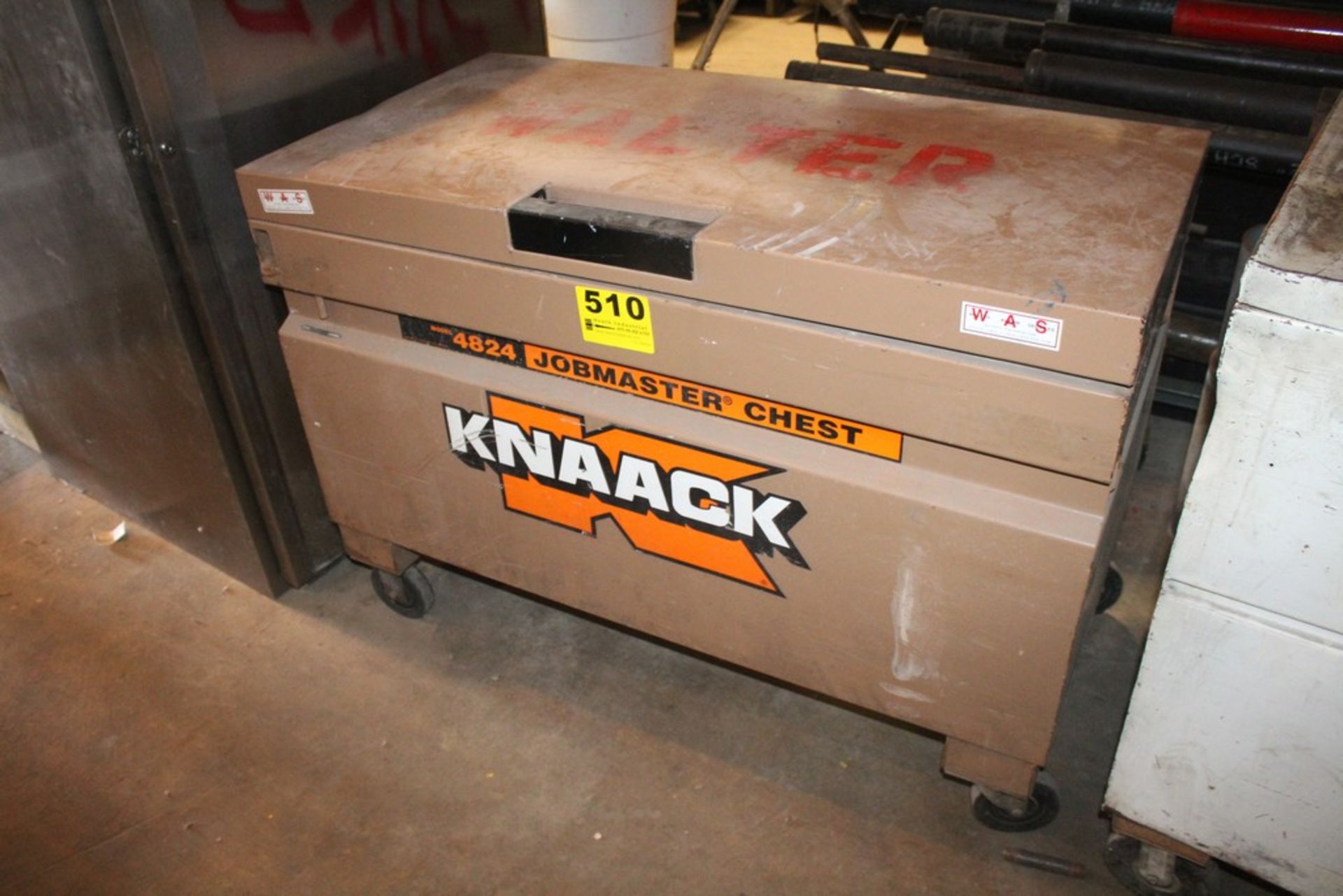 KNAACK 4824 PORTABLE JOB BOX 48" X 24" X 35"
