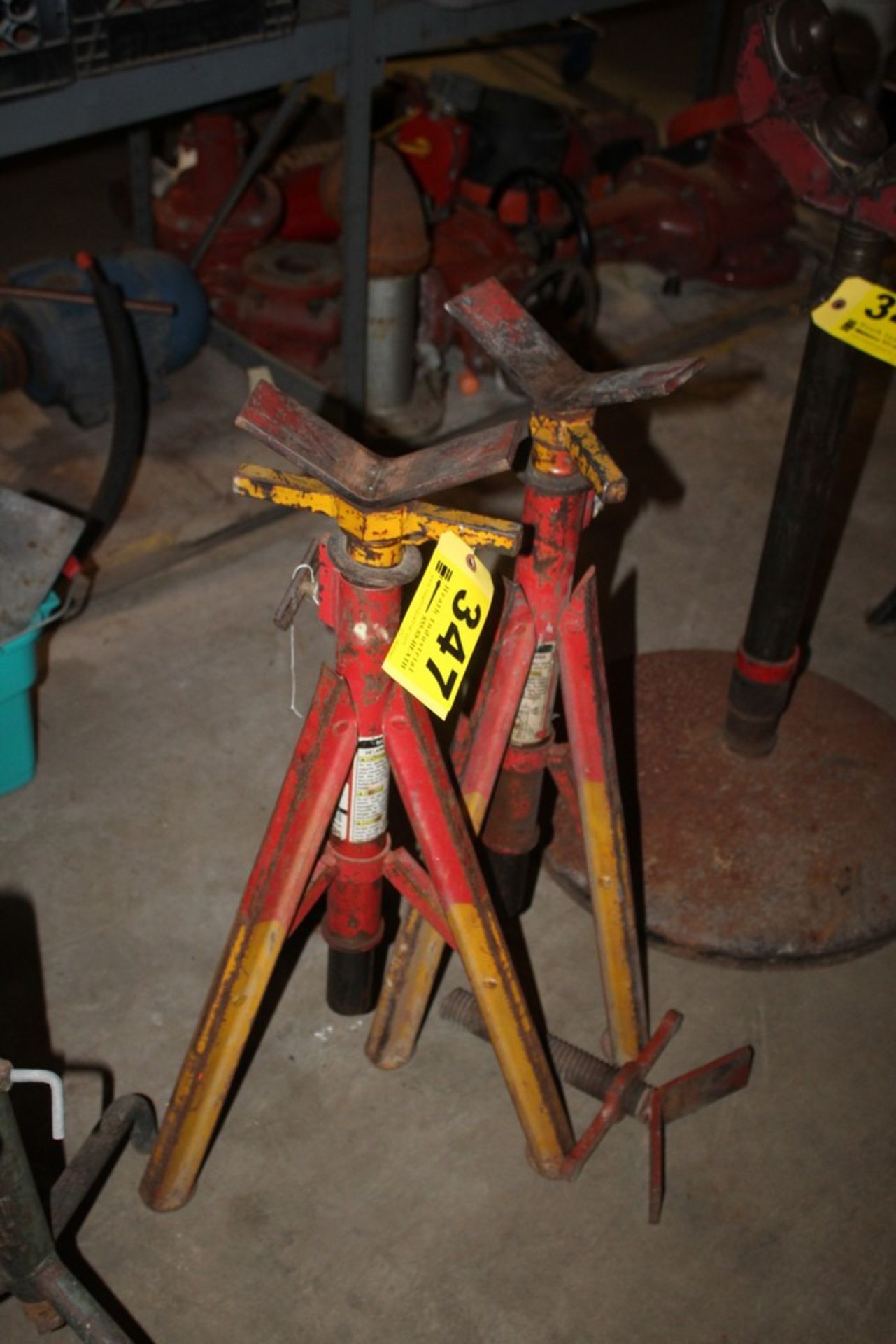 (2) HEAVY DUTY PIPE STANDS