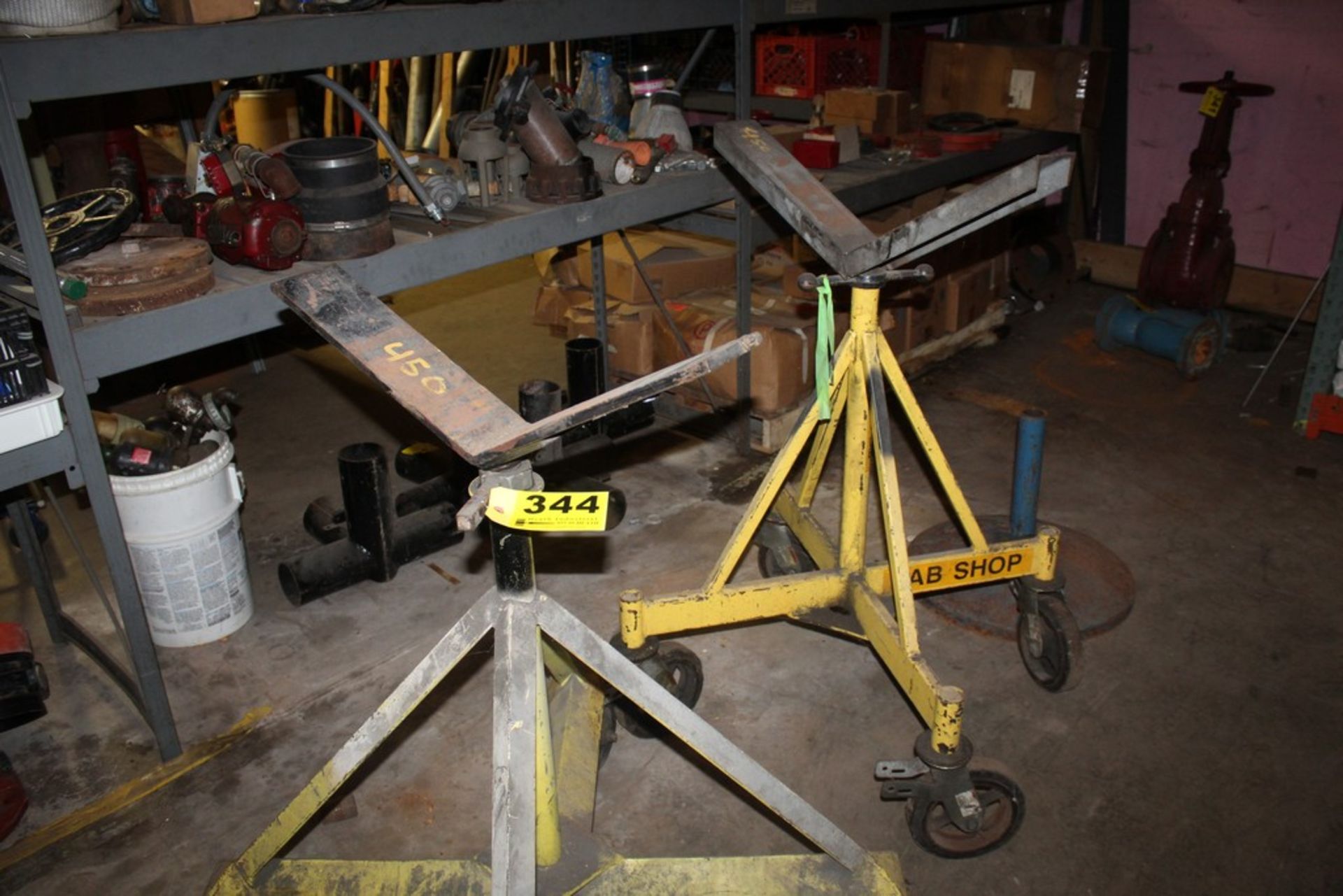 (2) PORTABLE HEAVY DUTY PIPE STANDS