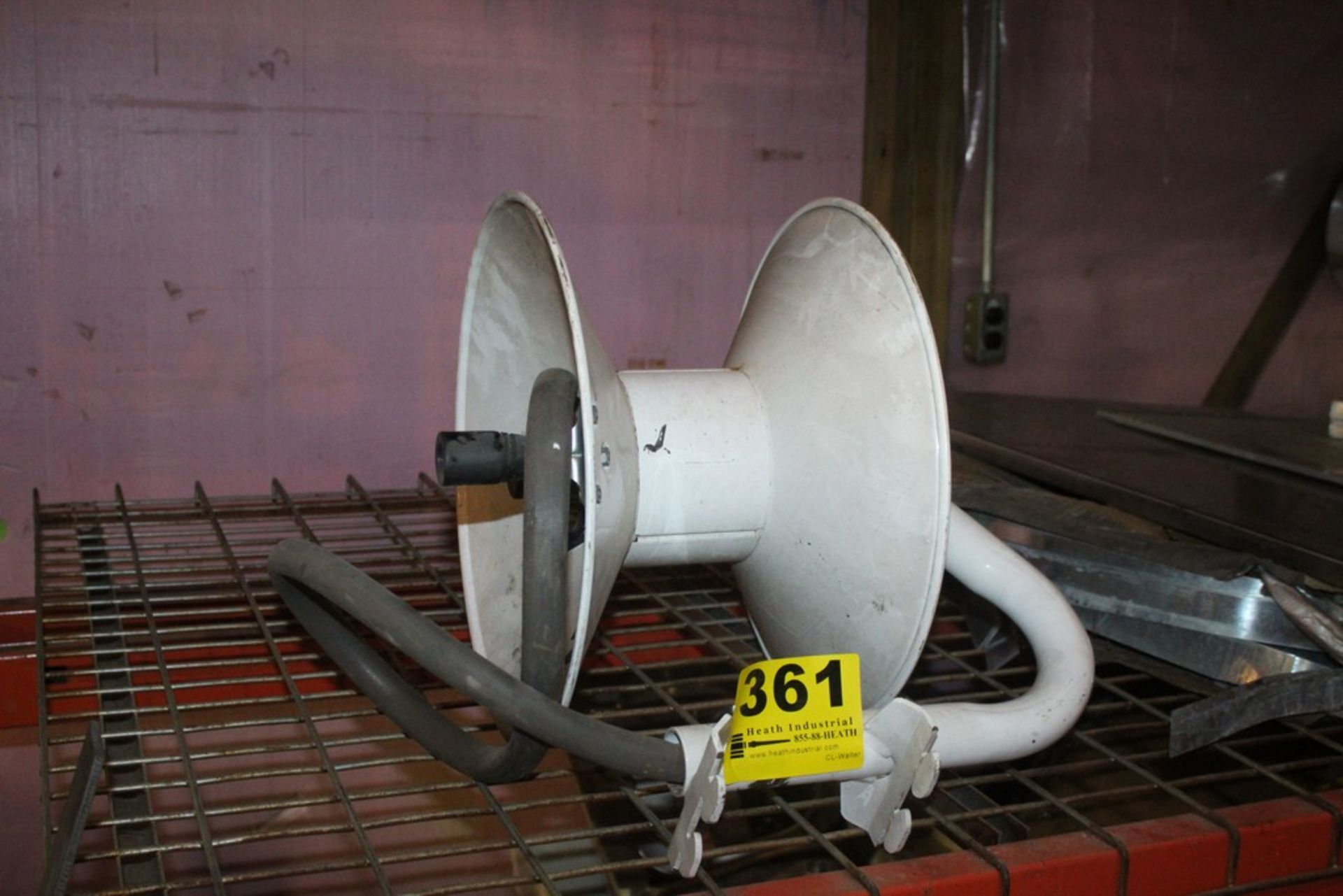 LARGE MANUAL HOSE REEL