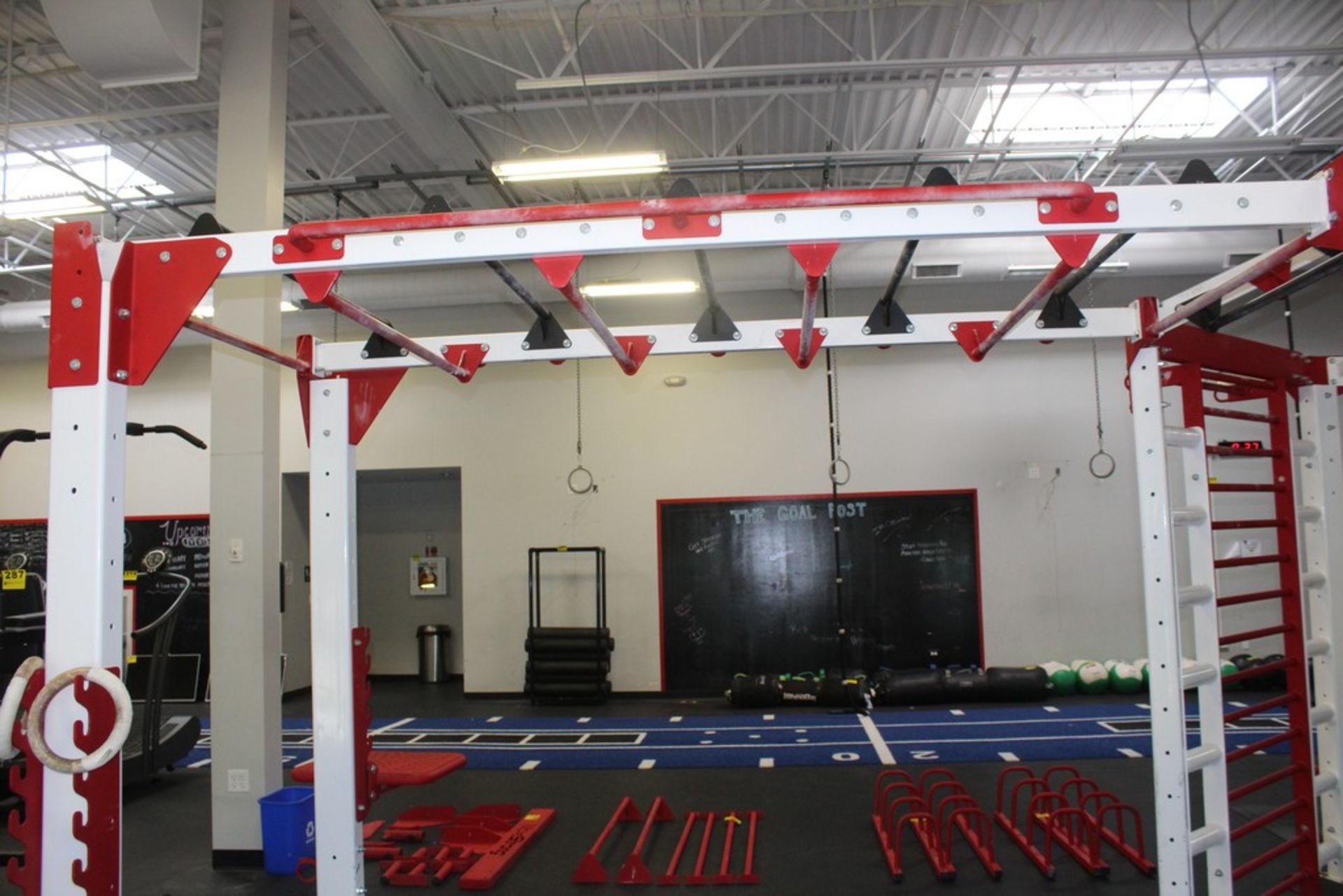MOVESTRONG MODULAR MONKEY BAR SECTION, 10' X 5', WITH OUTER SUPPORT STRUCTURE - Image 4 of 5