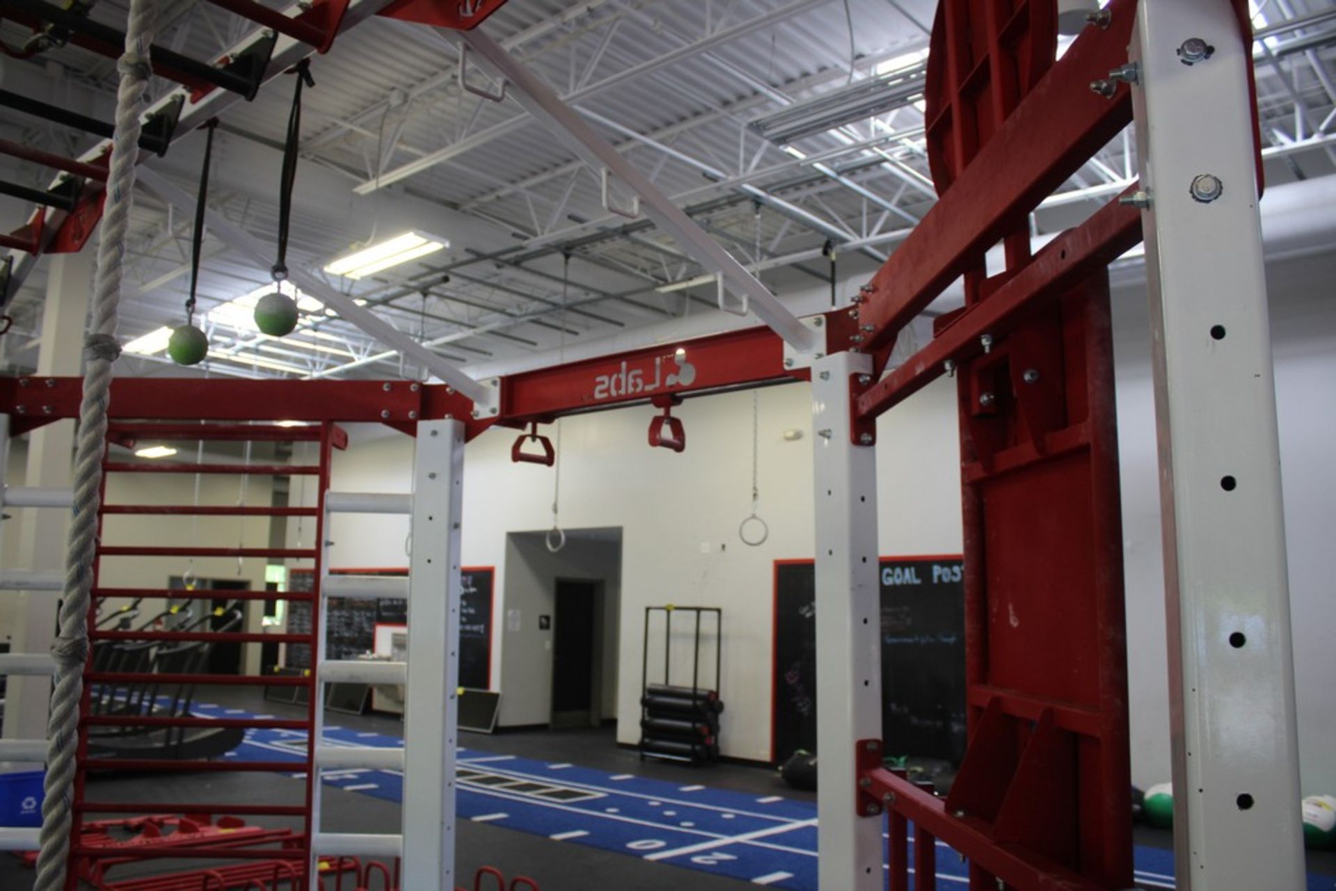MOVESTRONG SYSTEMS OCTAGON TRAINING MODULE WITH MATS, APPROX. 14’X14’ AND WORK END EXTENSION AND - Image 11 of 13