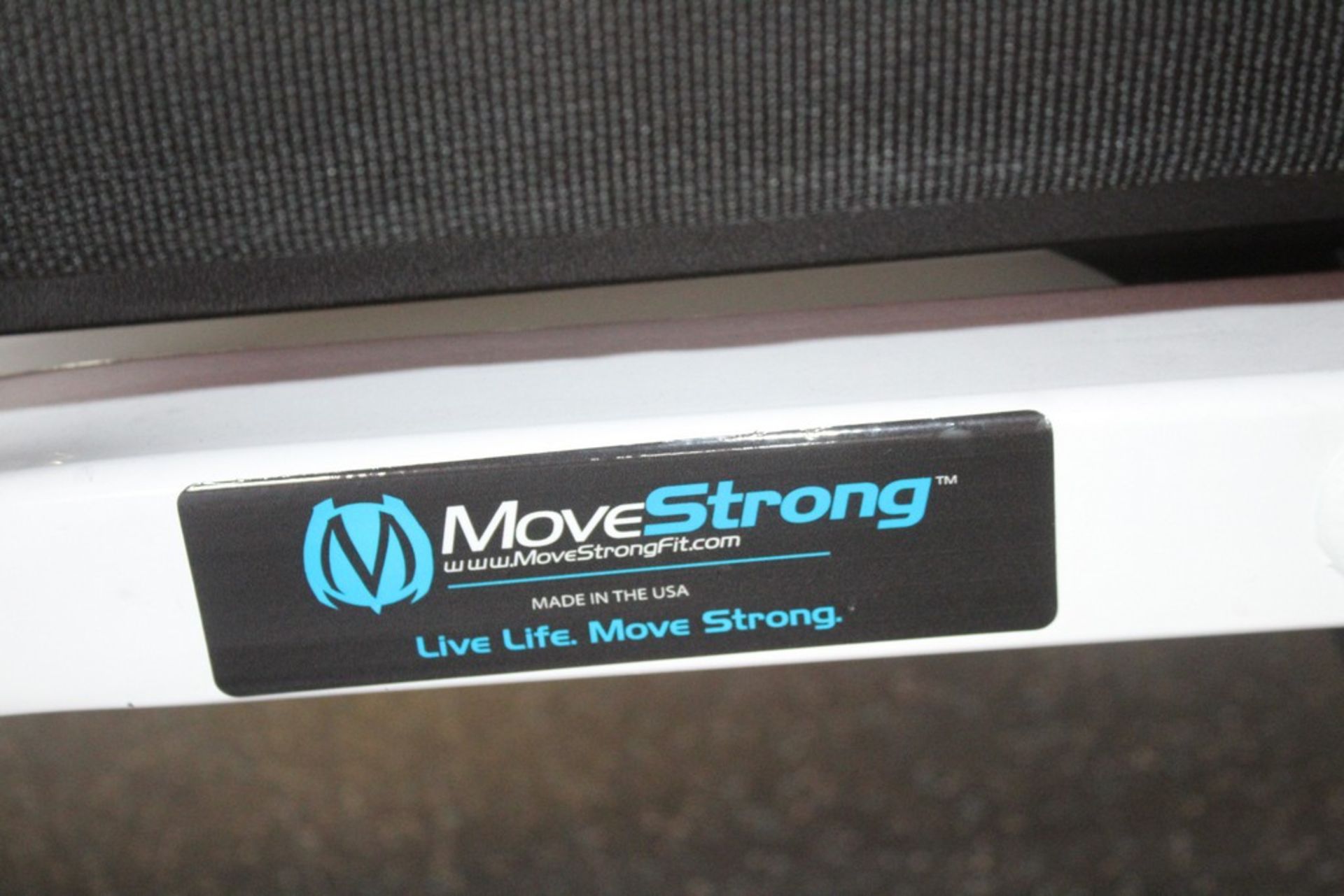 MOVESTRONG ADJUSTABLE WORKOUT BENCH - Image 2 of 2
