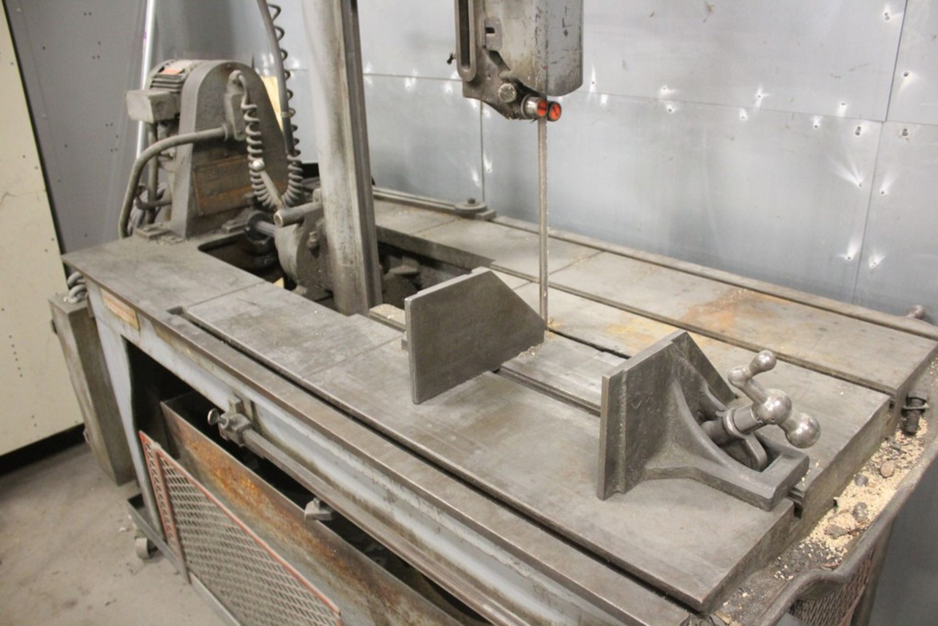 MARVEL NO. 8 UNIVERSAL VERTICAL BAND SAW, S/N 810599 Loading Fee: $250 - Image 3 of 7