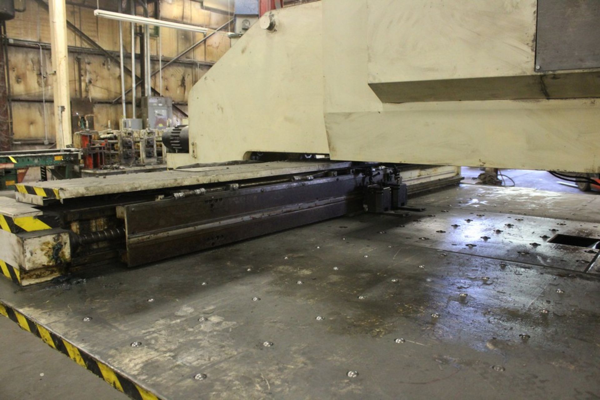 AMADA 30 TON MODEL PEGA 305072 CNC TURRET PUNCH, S/N AA570067, WITH FANUC SYSTEM 6M CONTROL - Image 10 of 12