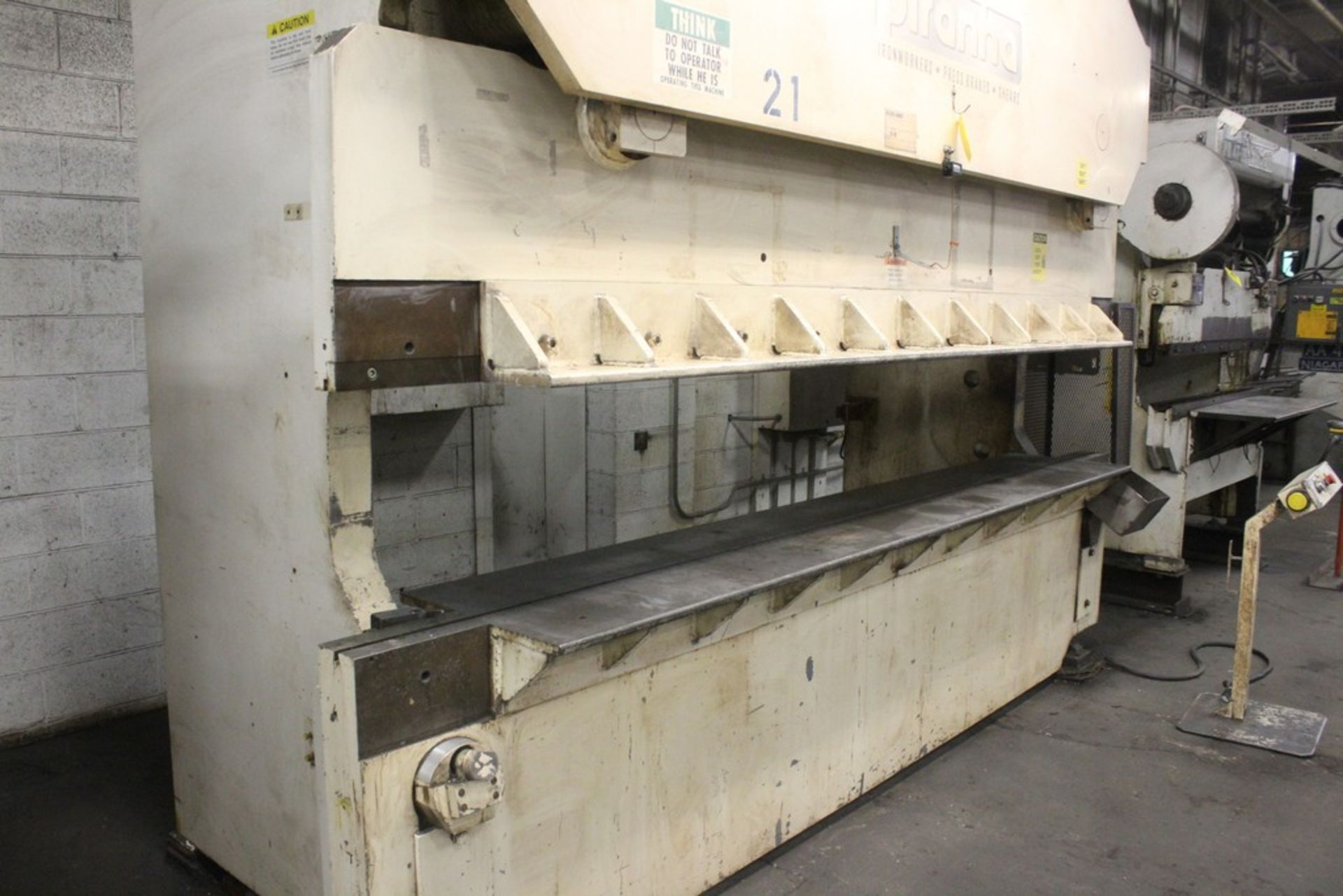 PIRANHA 175 TON MODEL 175-12 HYDRAULIC PRESS BRAKE, S/N 17512-1041, NEW 2000 - Image 5 of 7