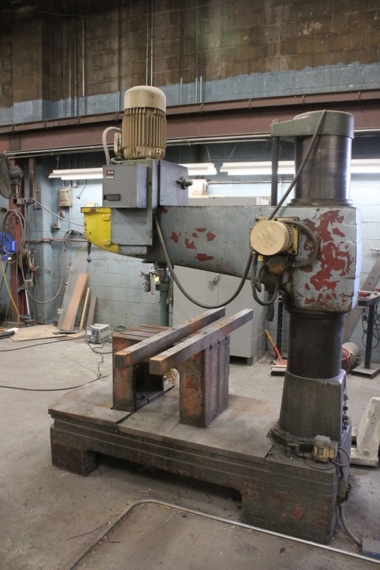 WILTON 4’ ARM 12” COLUMN RADIAL ARM DRILL WITH BOX TABLE Loading Fee: $300 - Image 7 of 7