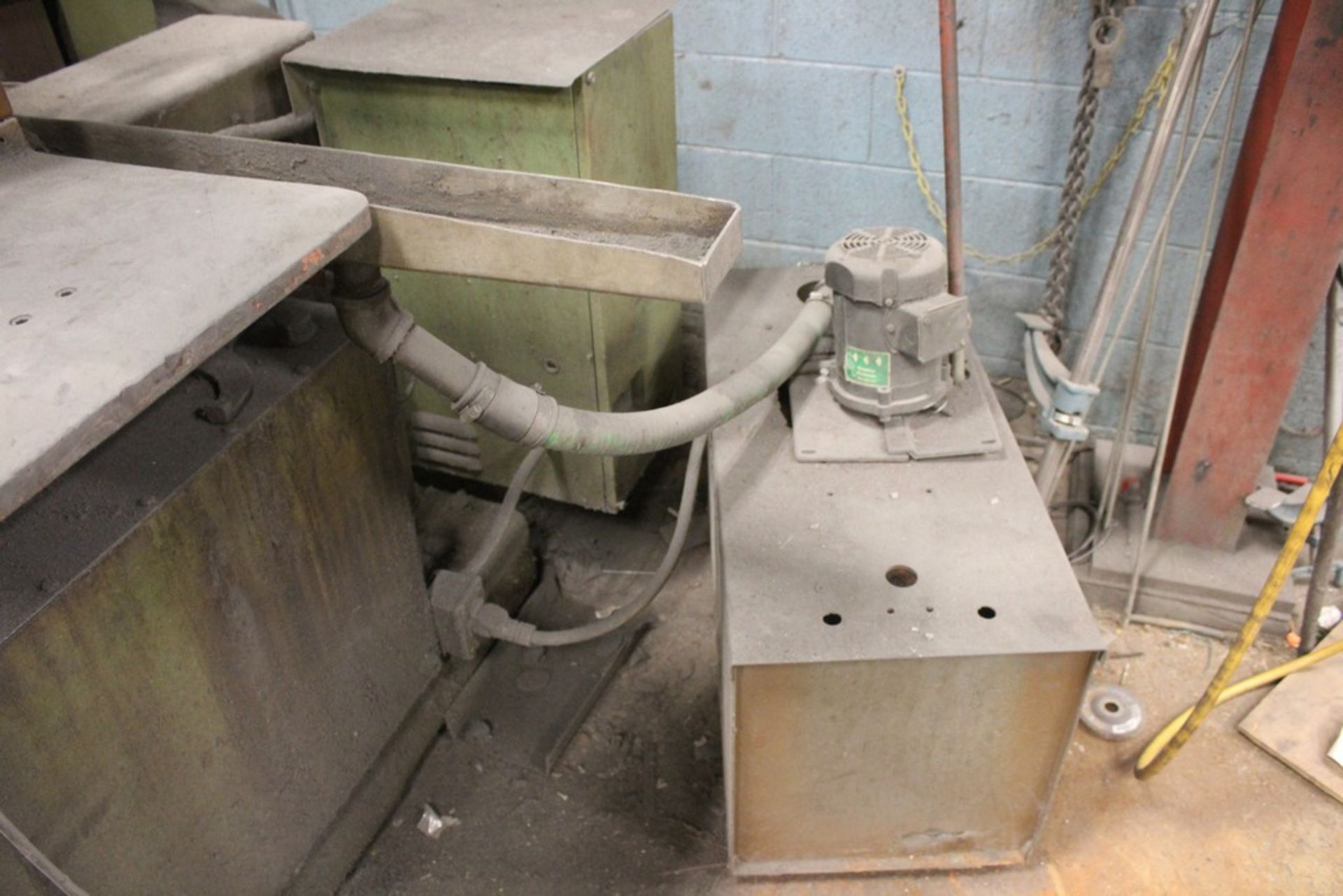 COVEL 16”X36” HYDRAULIC SURFACE GRINDER, S/N 80-224 WITH ELECTRO MAGNETIC CHUCK Loading Fee: $400 - Image 6 of 6