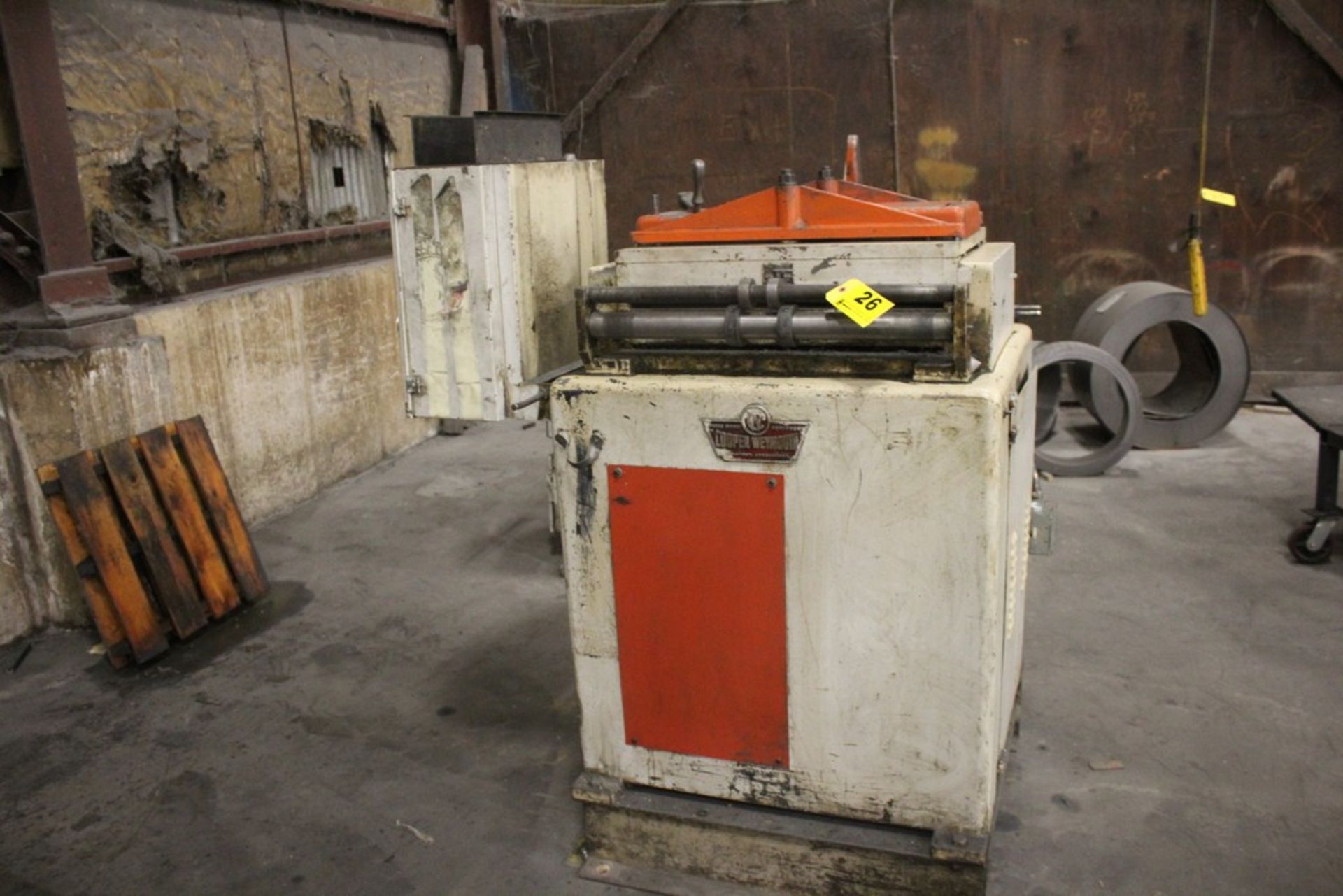 COOPER WEYMOUTH 24” STOCK STRAIGHTENER, S/N V2471546 Loading Fee: $100