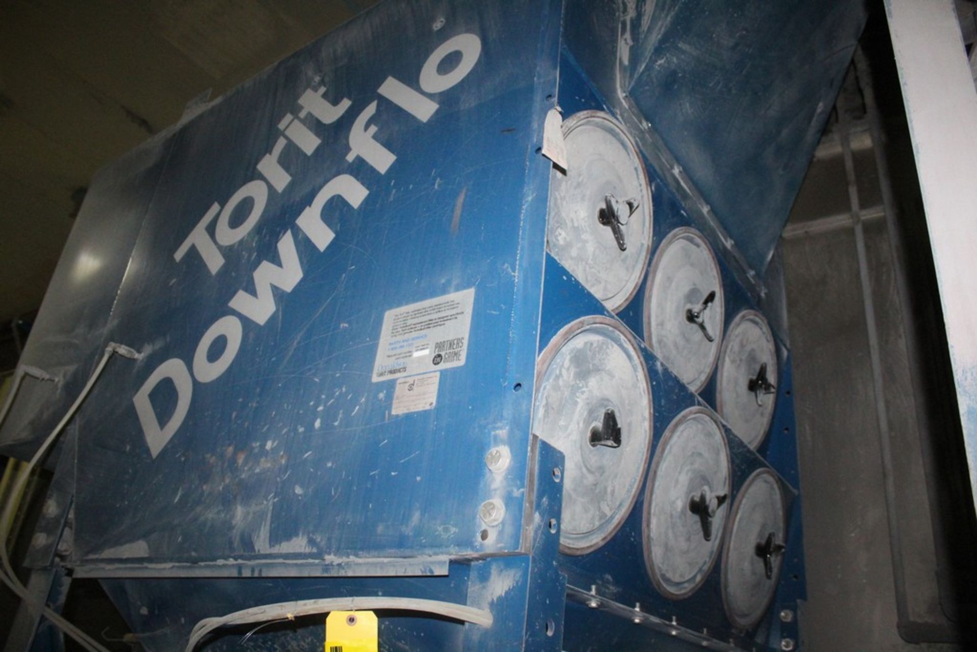 TORIT MODEL DF-2DF12 CARTRIDGE TYPE DOWNFLO DUST COLLECTOR S/N TG418536, WITH FREE-STANDING CYCLONE, - Image 4 of 6