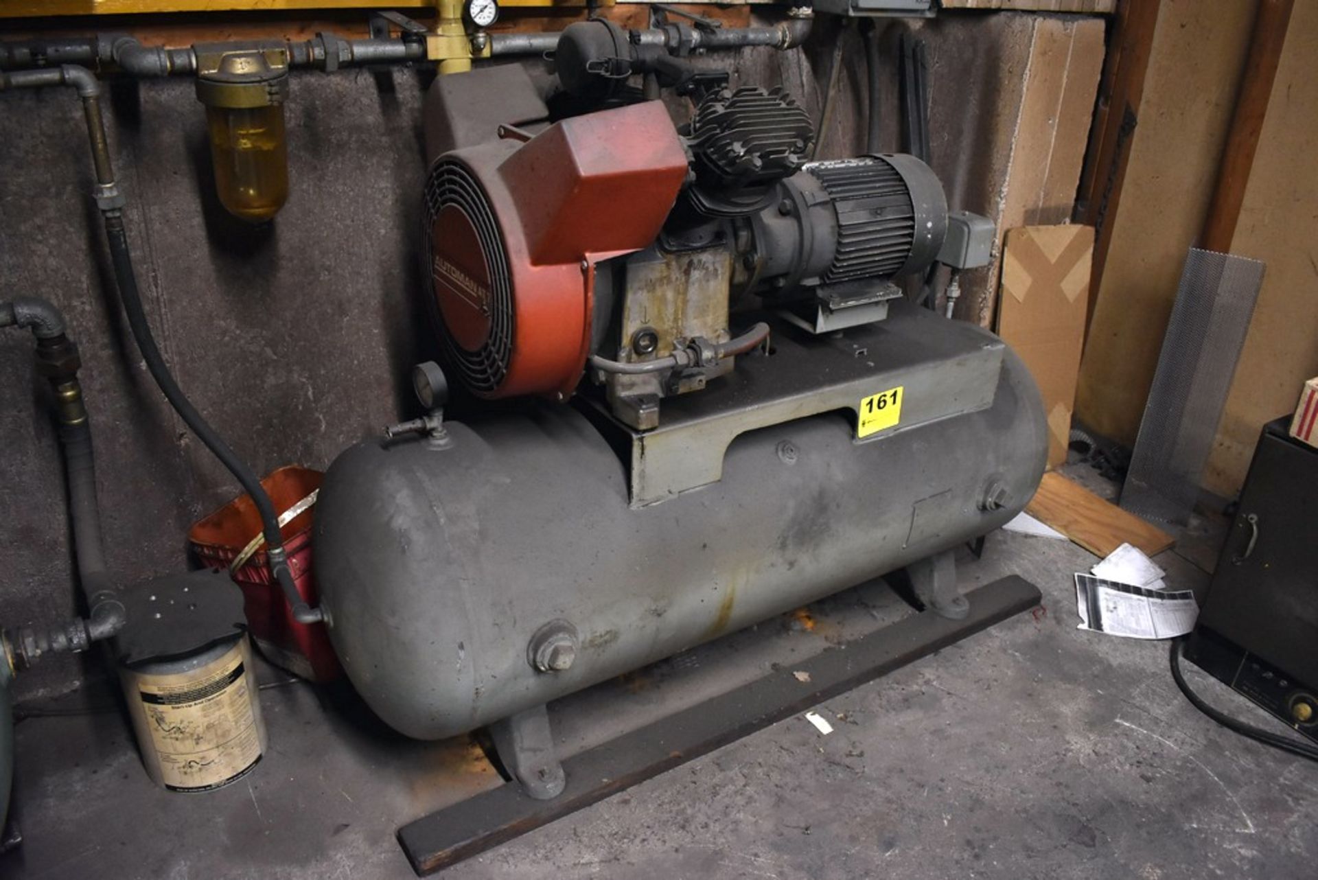 AUTOMAN 5 HP MODEL AT7 TANK MOUNTED AIR COMPRESSOR