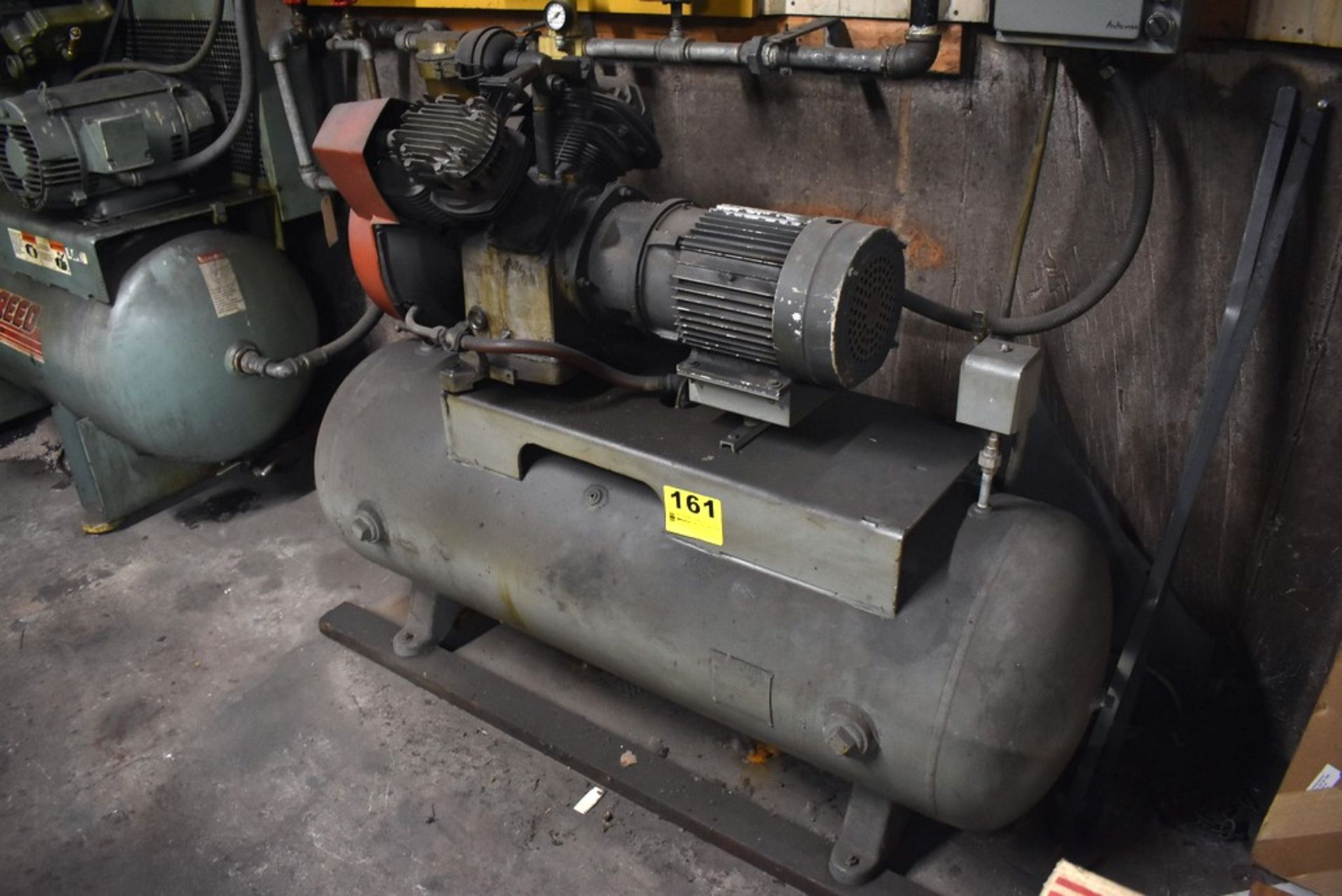 AUTOMAN 5 HP MODEL AT7 TANK MOUNTED AIR COMPRESSOR - Image 3 of 3