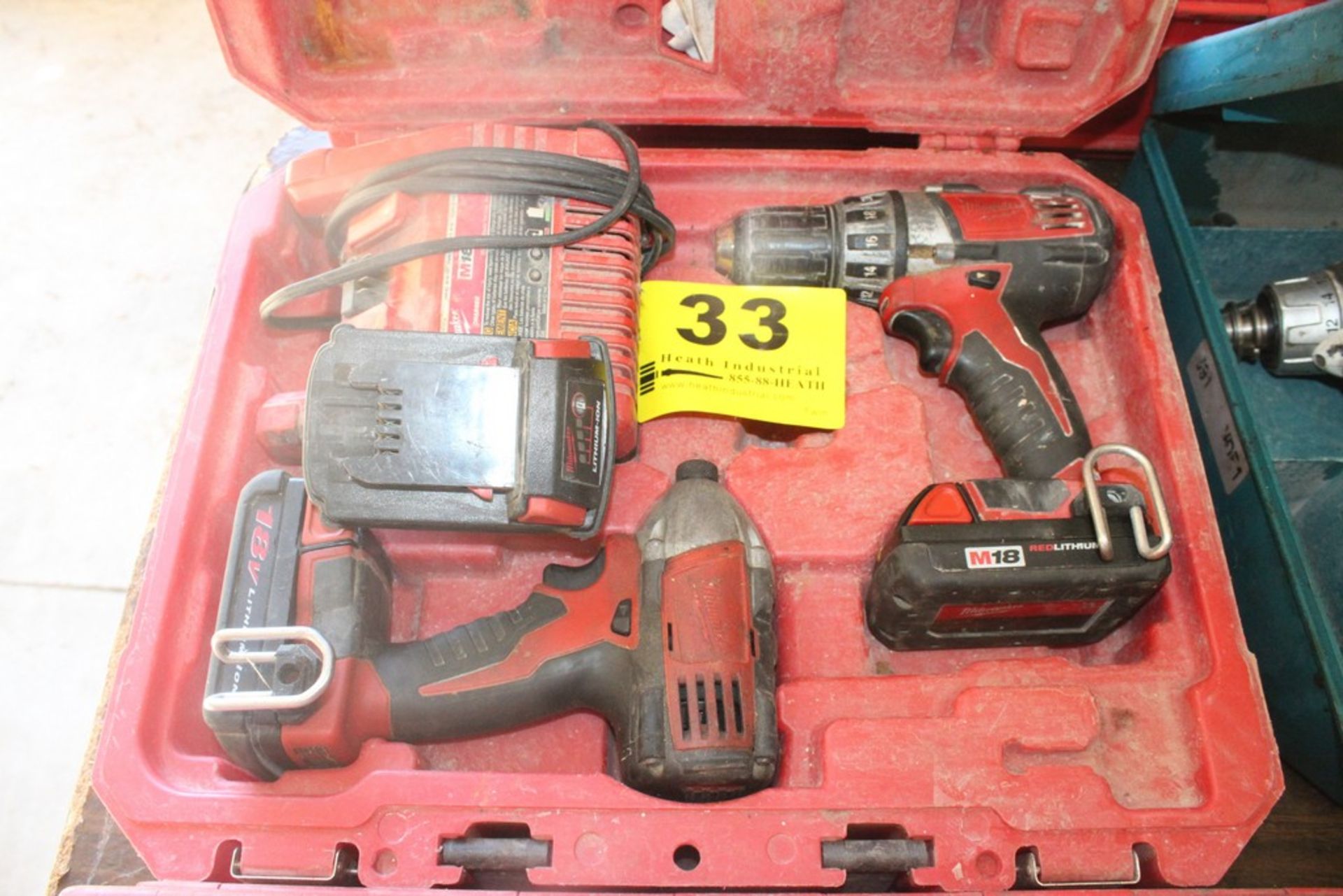 MILWAUKEE M18 CORDLESS DRIVER SET