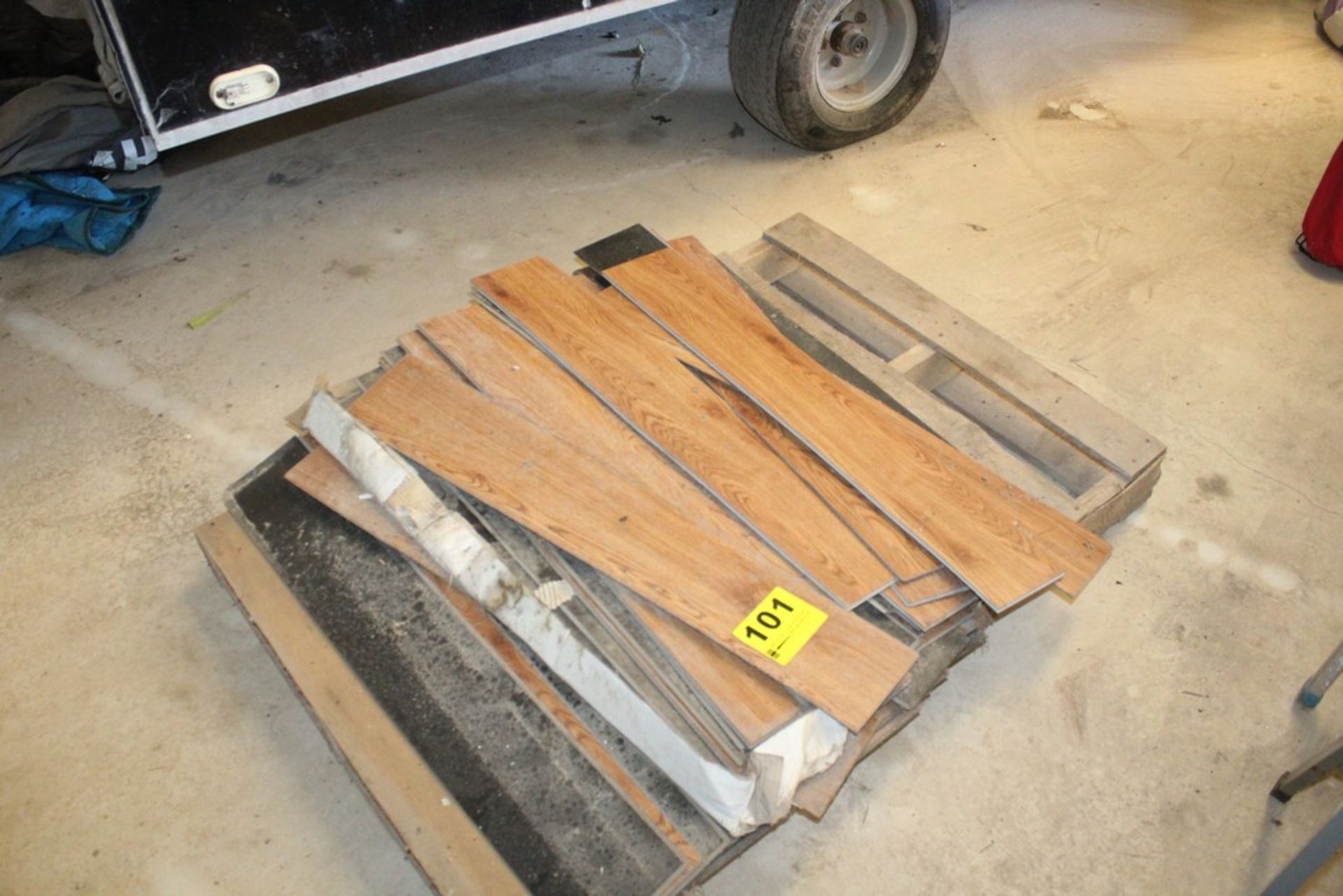 ASSORTED WOOD GRAIN FLOORING