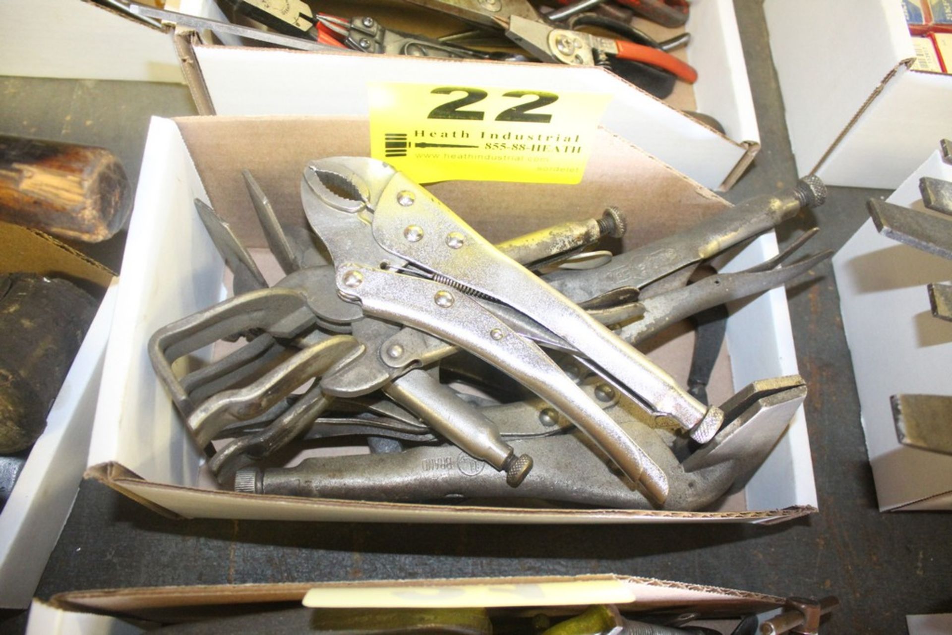 ASSORTED VISE GRIP CLAMPS IN BOX