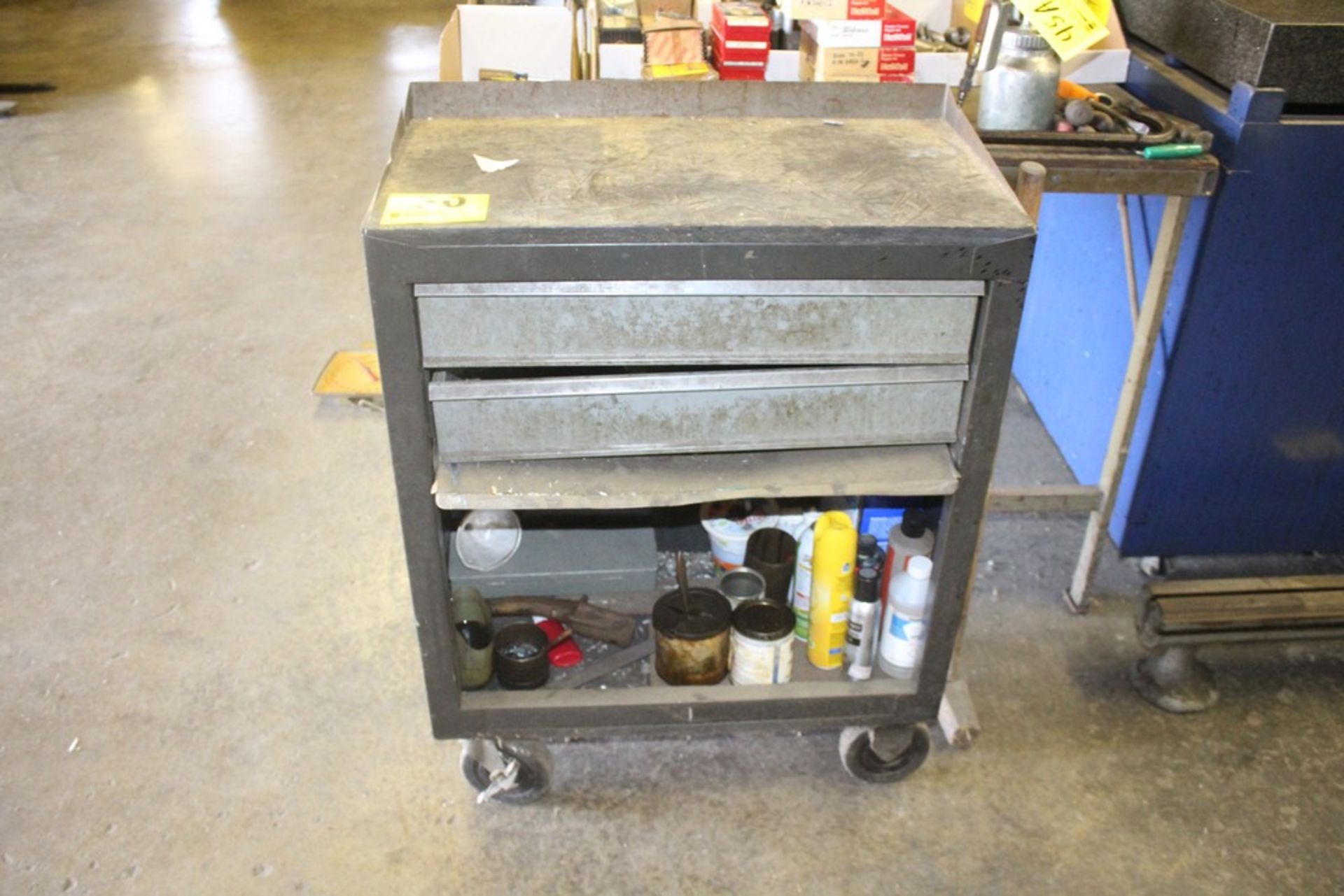 27" X 15" X 34" PORTABLE TOOLBOX