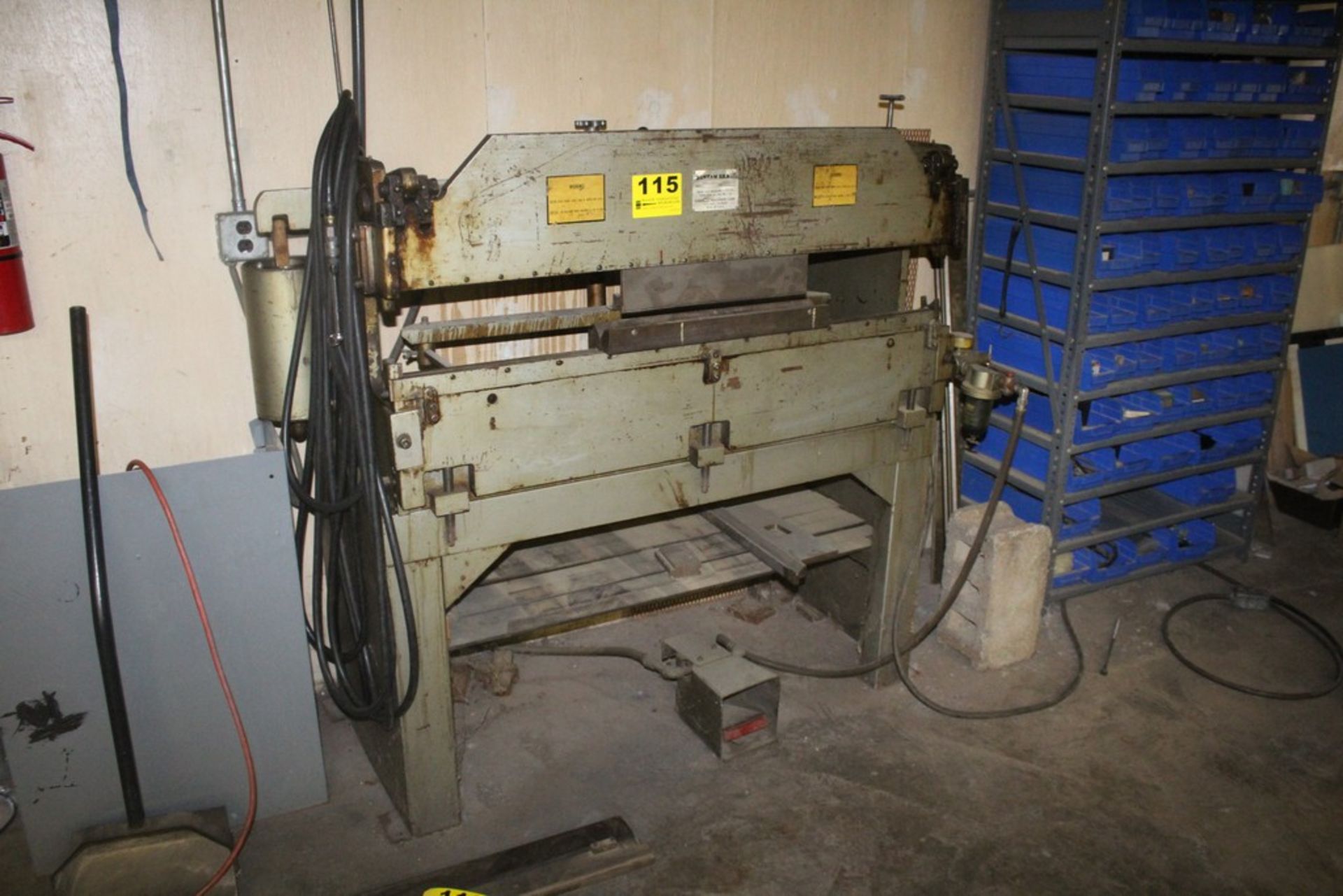 BANTAM MODEL B-412 12 TON X 48" PNEUMATIC PRESS BRAKE S/N: 2037