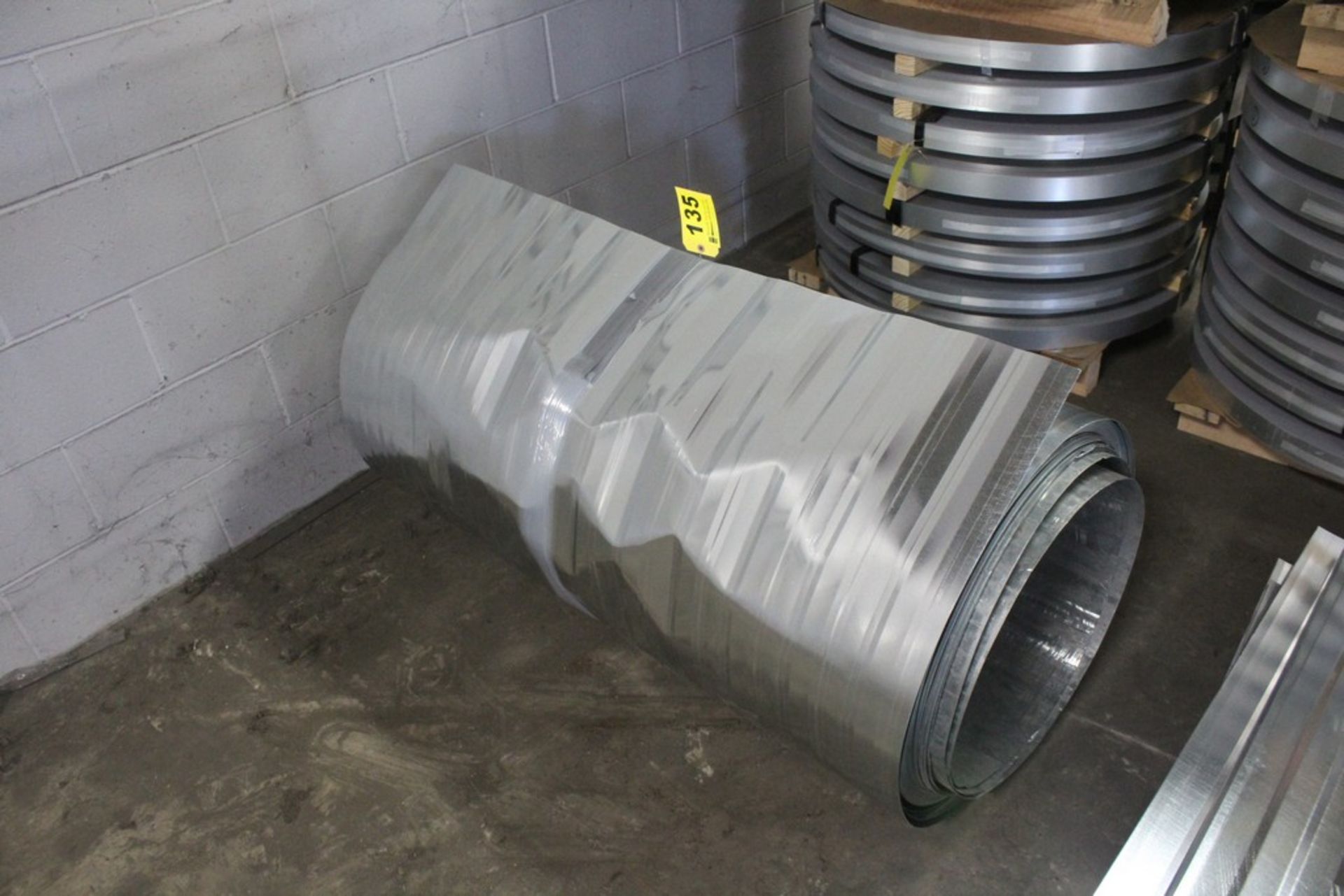 Lot: Roof Material - Sheets and Rolled into a Coil - Image 2 of 2
