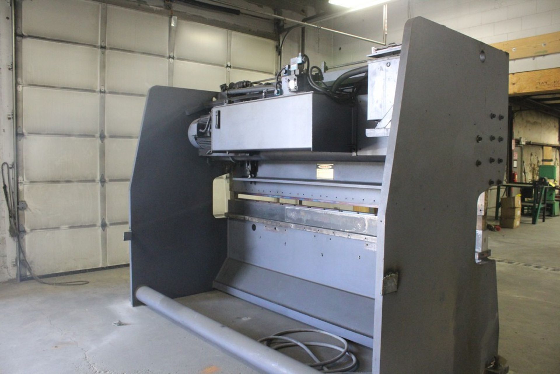 AFM Fabtek Model MPF31-165 Hydraulic Power Press Brake, Serial Number: CHPB9-90080T 165 Tons - - Image 7 of 8