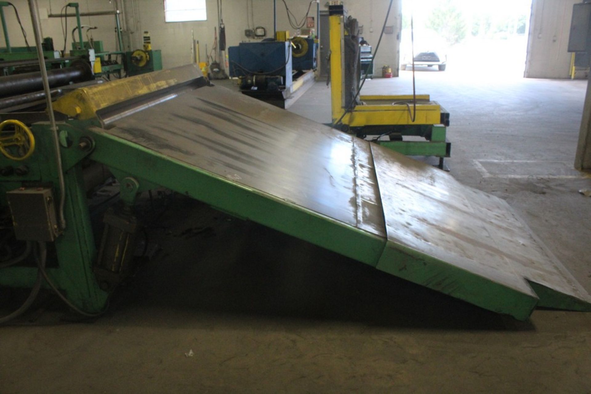 Iowa - Welty Way 72" x 14 ga Slear Line Consisting of: 3 over 4 Roll Leveler - 5" Arbor Slitter Head - Image 2 of 9