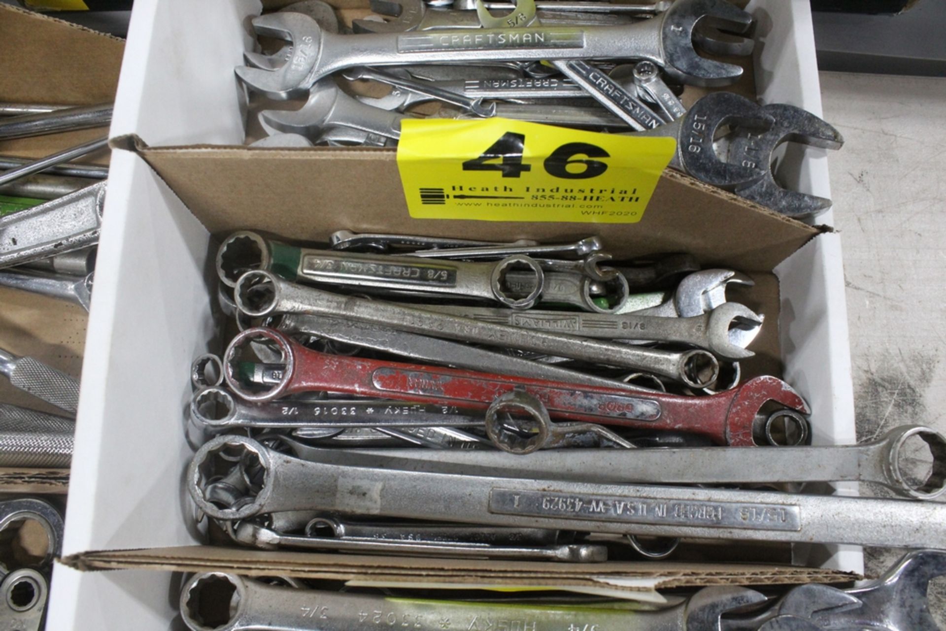 ASSORTED COMBINATION AND CLOSED WRENCHES IN BOX