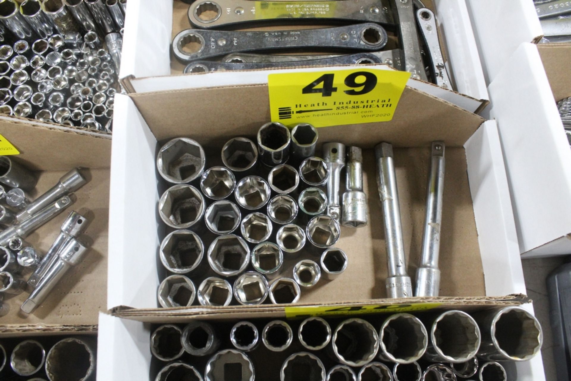 ASSORTED 6-POINT 1/2" DRIVE SOCKETS IN BOX