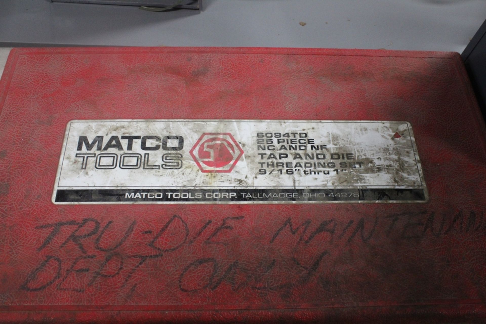 MATCO MODEL 6094TD NC AND NF TAP & DIE THREADING SET, IN CASE - Image 2 of 2