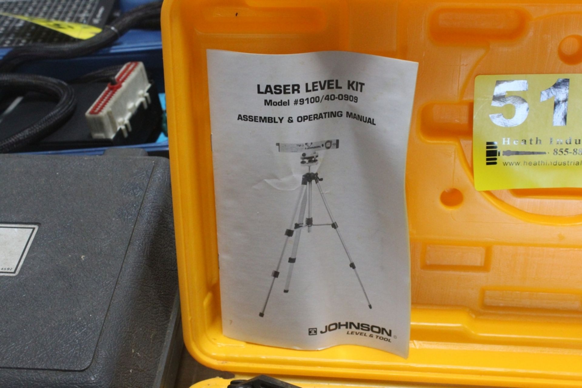 JOHNSON MODEL 9100 MO-0909 LASER LEVEL KIT - Image 3 of 3