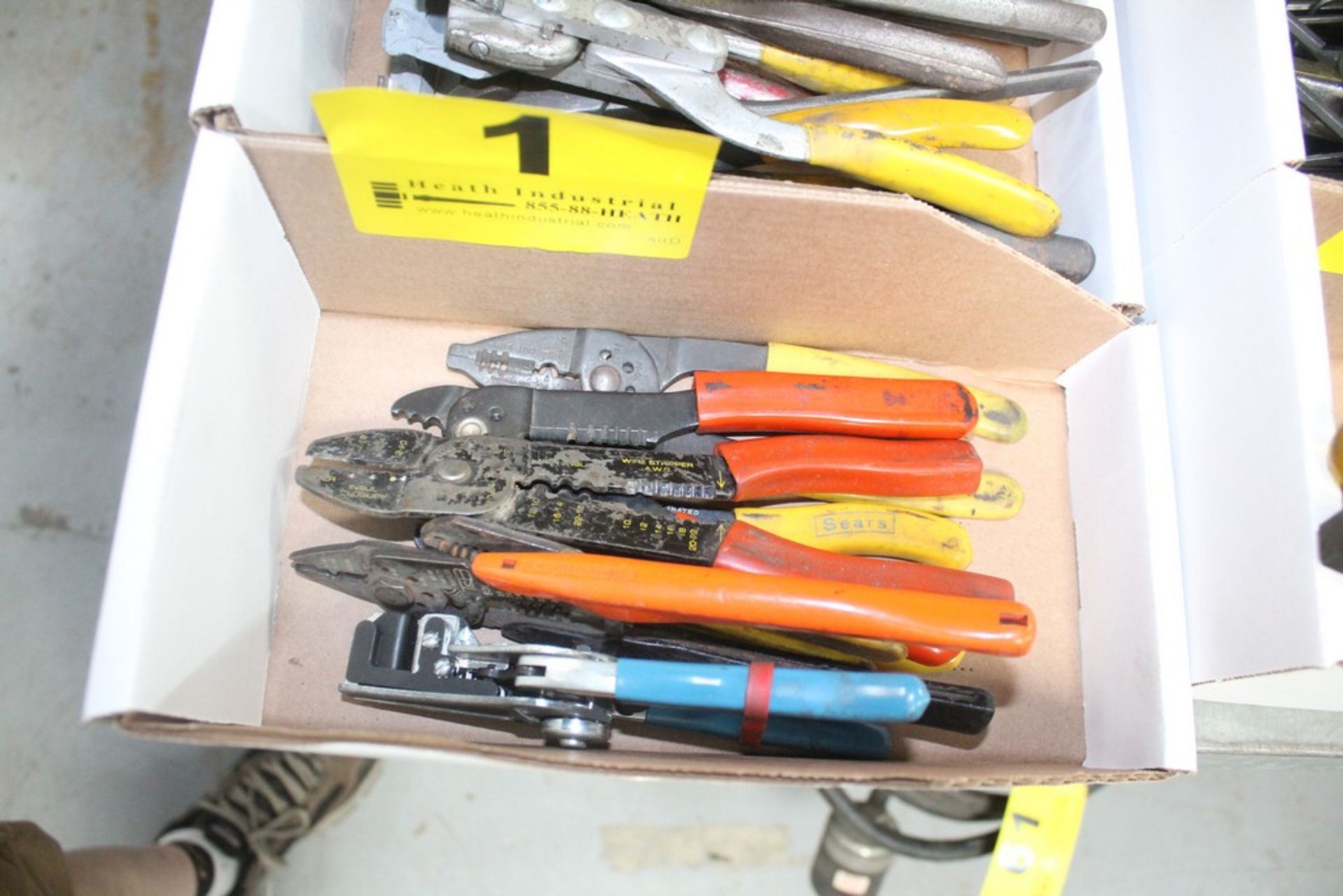 LARGE QUANTITY OF WIRE STRIPPERS & CRIMPERS